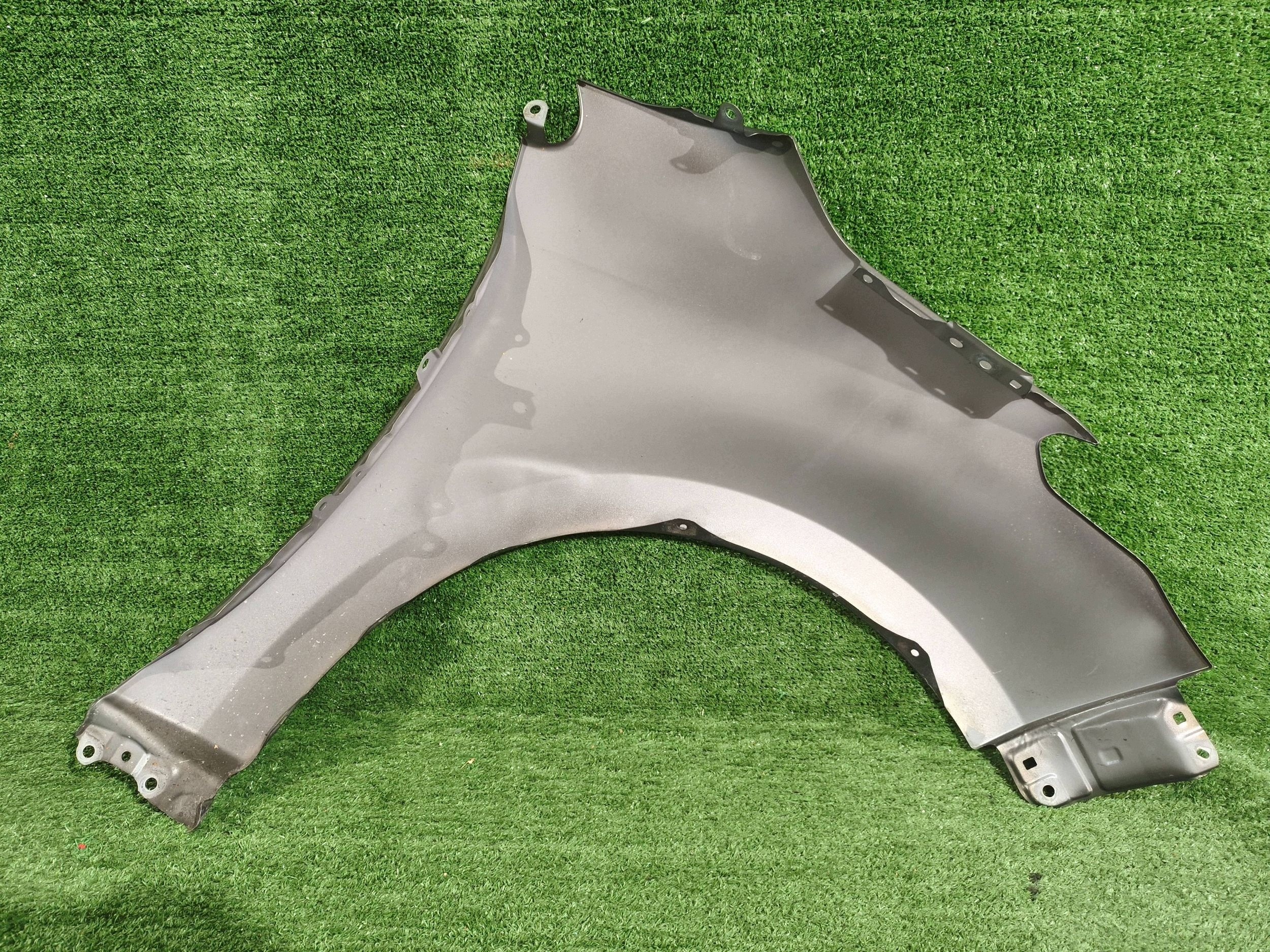 fender front left TOYOTA YARIS IV 20- NR.790
