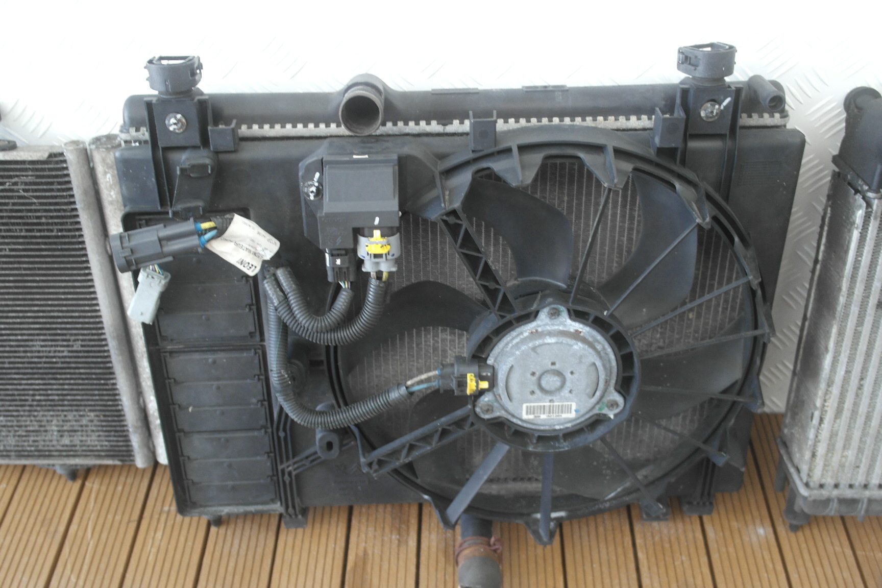 PEUGEOT 508 a 10-18 1.6 E-HDI chladič vody + ventilátor + INTERCOLER
