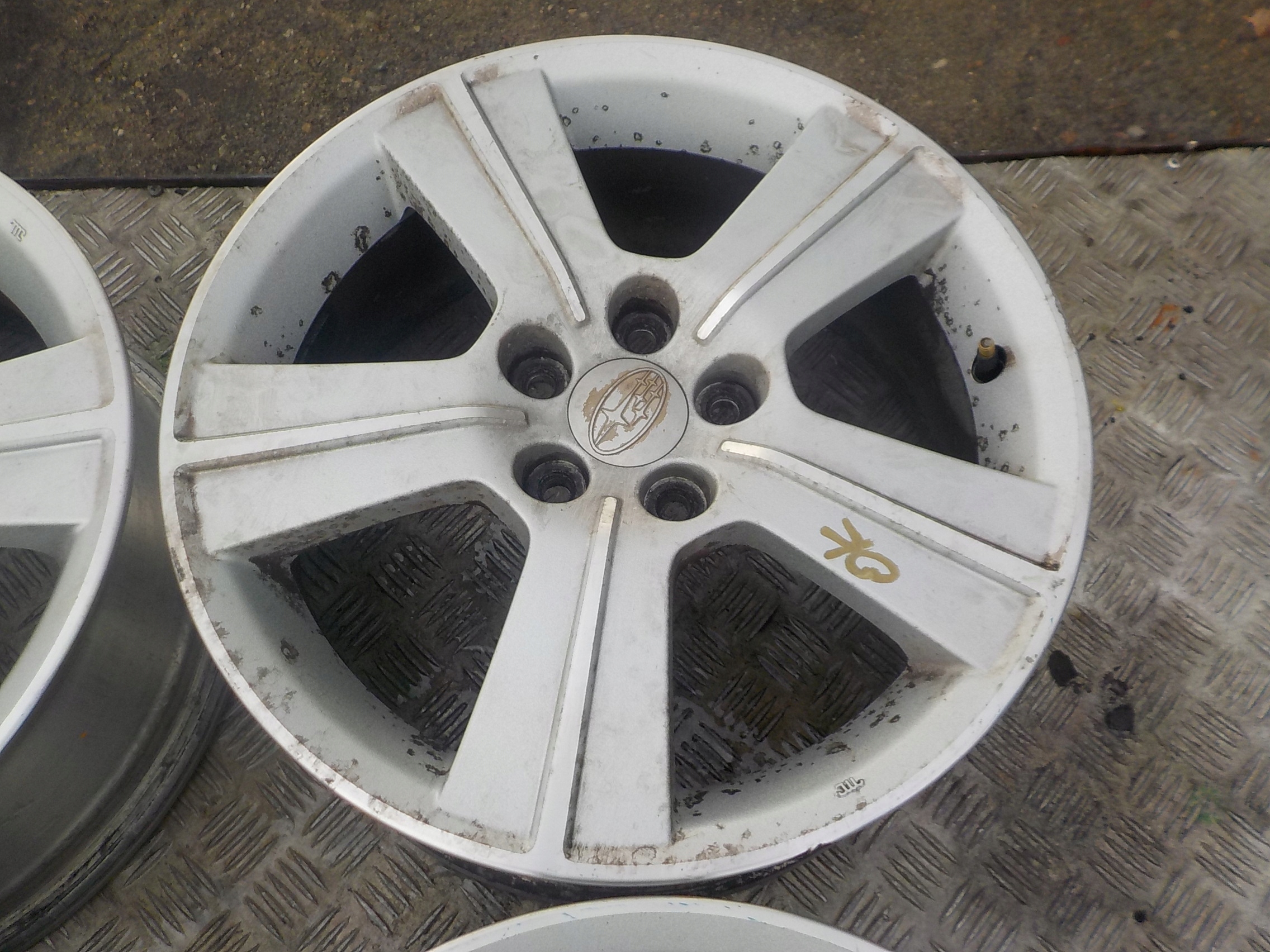 SUBARU FORESTER II LEGACY IV discs aluminium R16