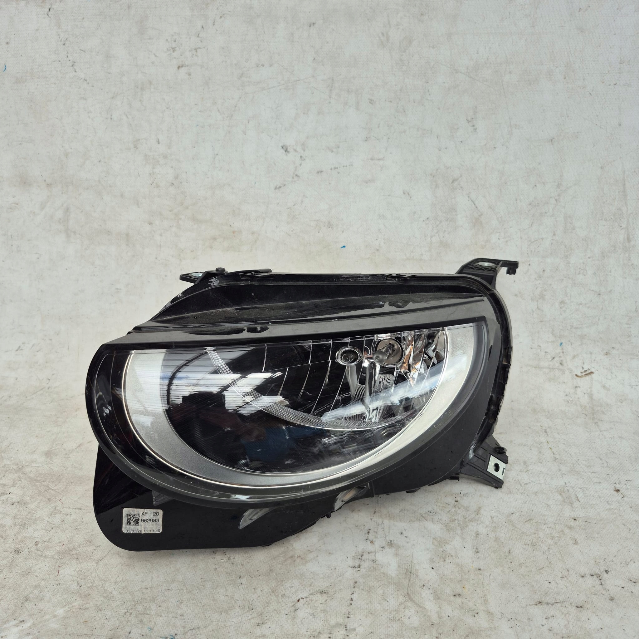 FIAT 500E 20- light left front front 00521400360