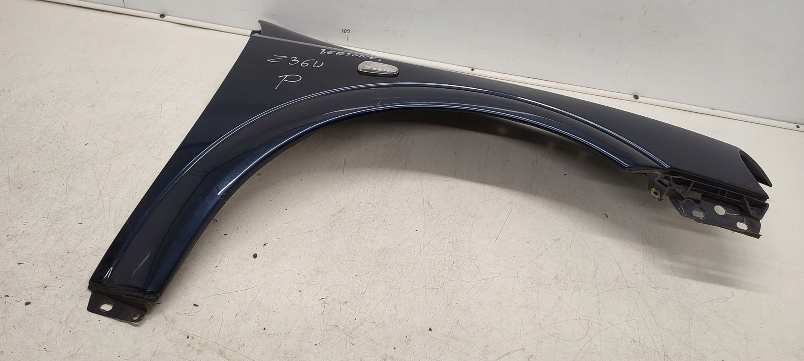 fender right front front Opel Astra G Z36U