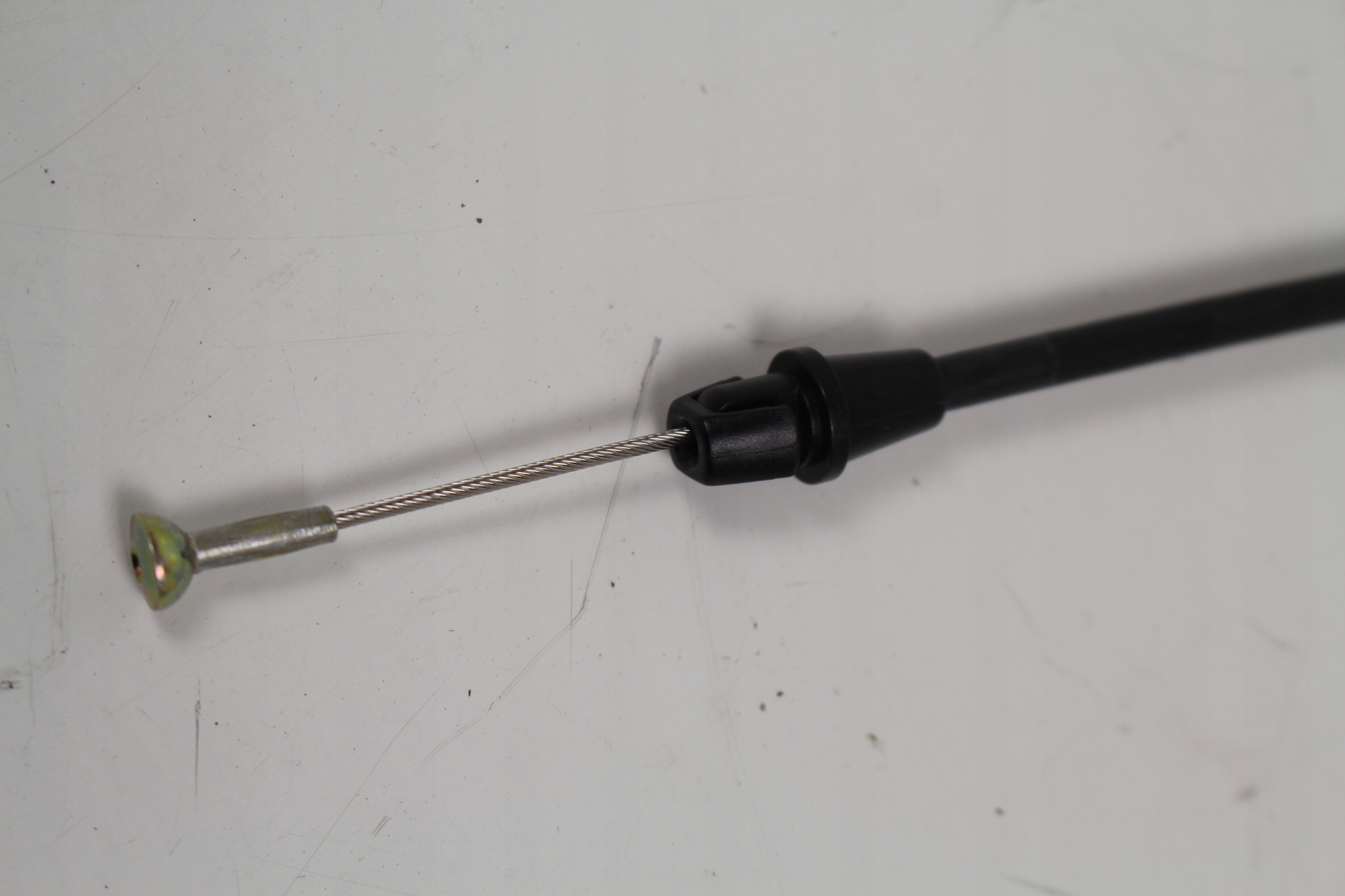 LINKA RACZKA MASKI MERCEDES ACTROS Part number A9417500361