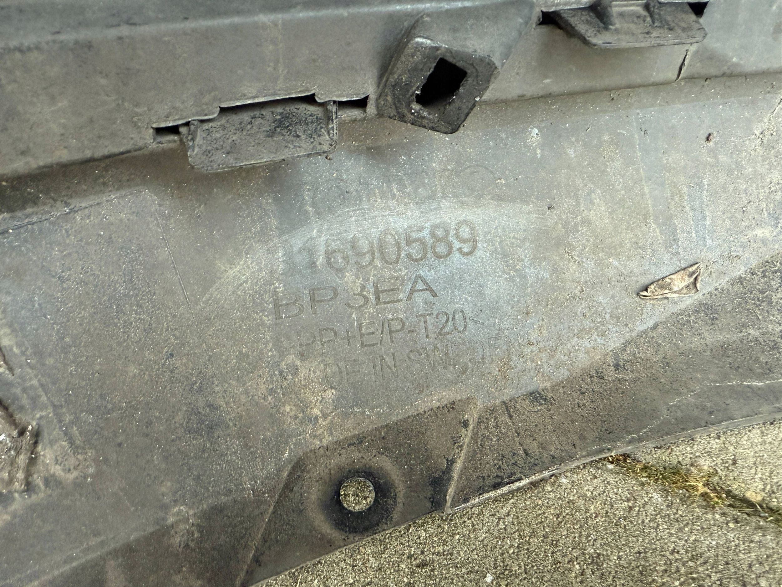 Volvo S60 18- nárazník predok predný