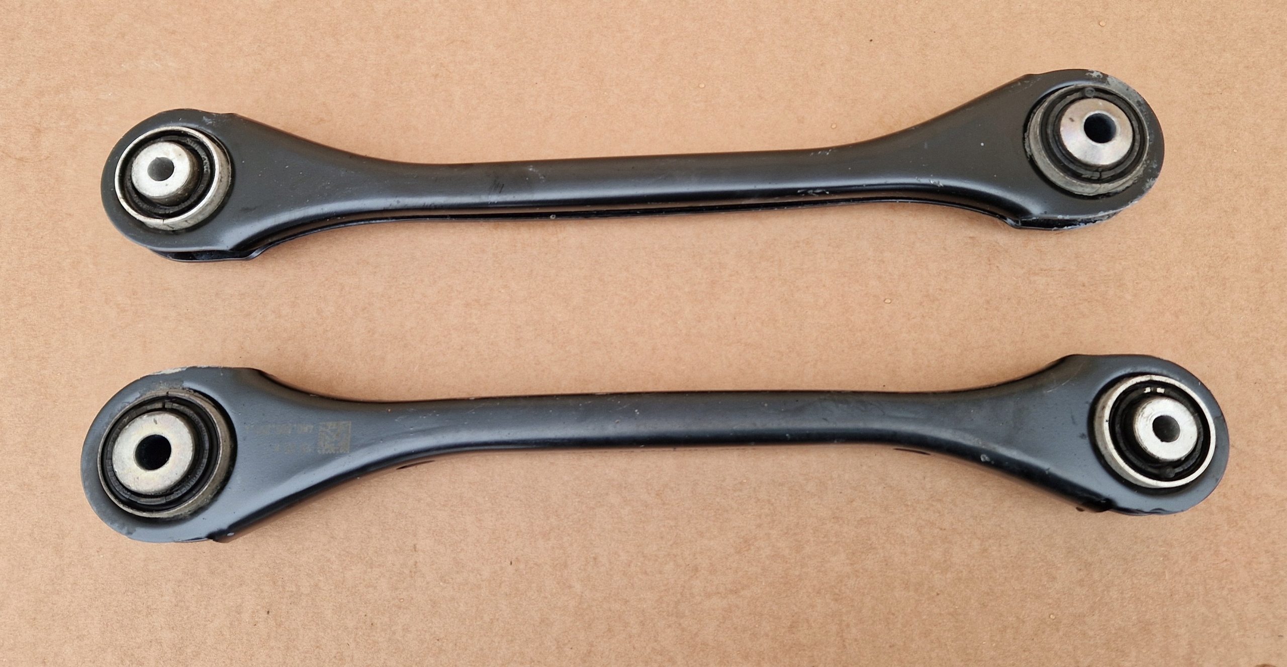 Querlenker heck 4M0505425J heck links AUDI A6 C8 A7 A8 wie neu Original