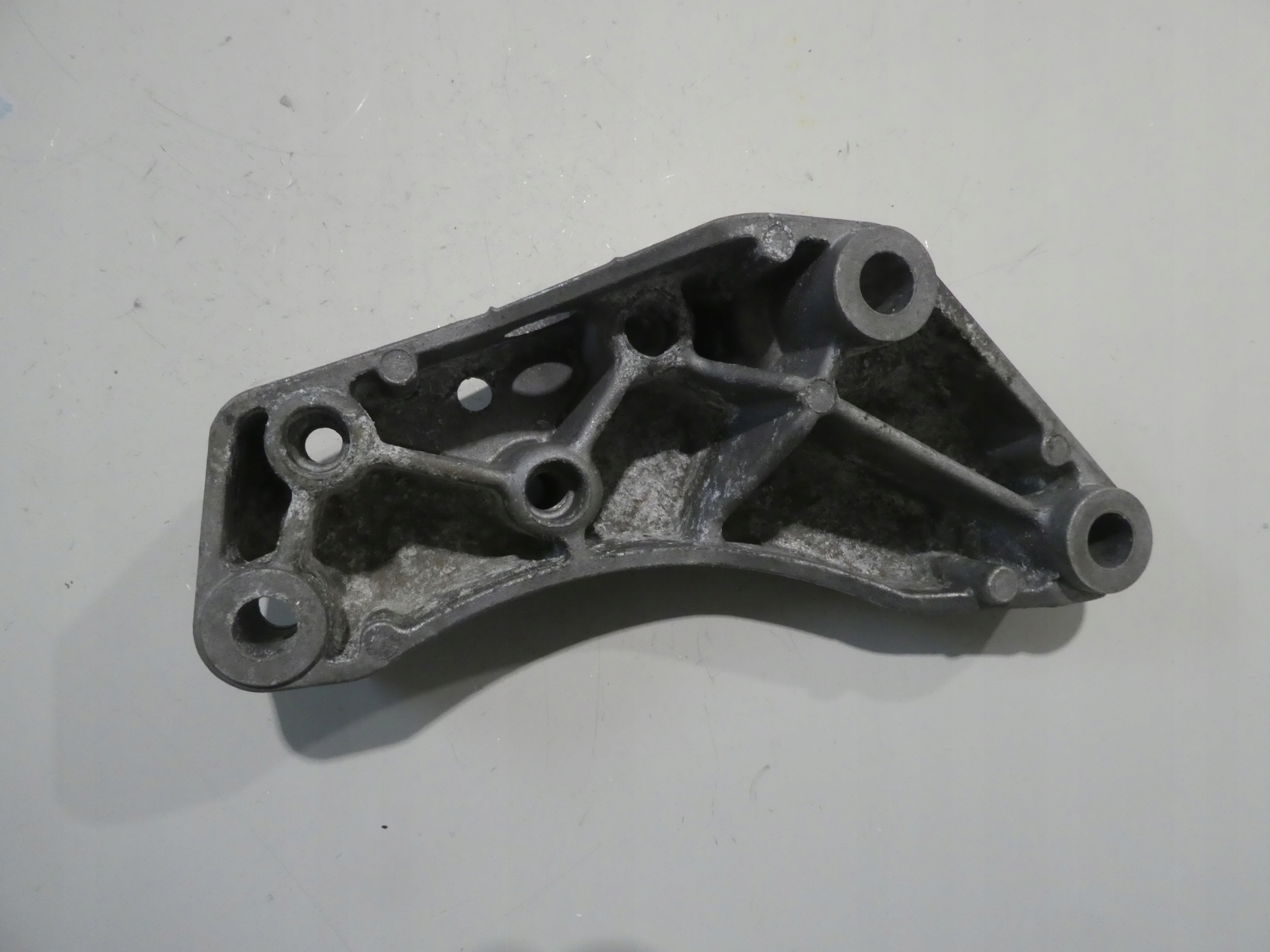 support gearboxes 5N0199117A VW SEAT SKODA