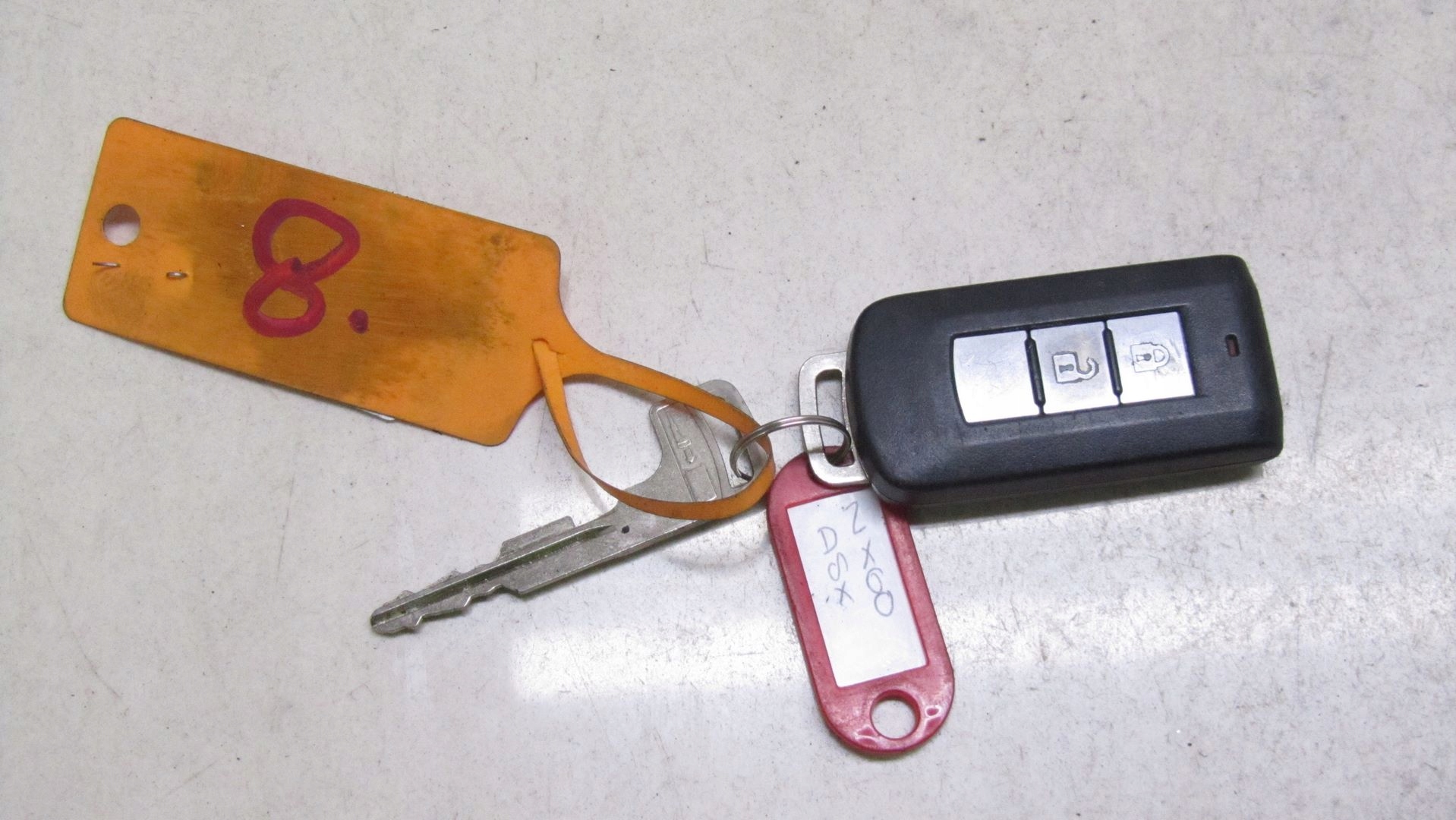 066/008 - MITSUBISHI ASX ПУЛЬТ ДИСТАНЦИОННОГО УПРАВЛЕНИЯ 10-18 8