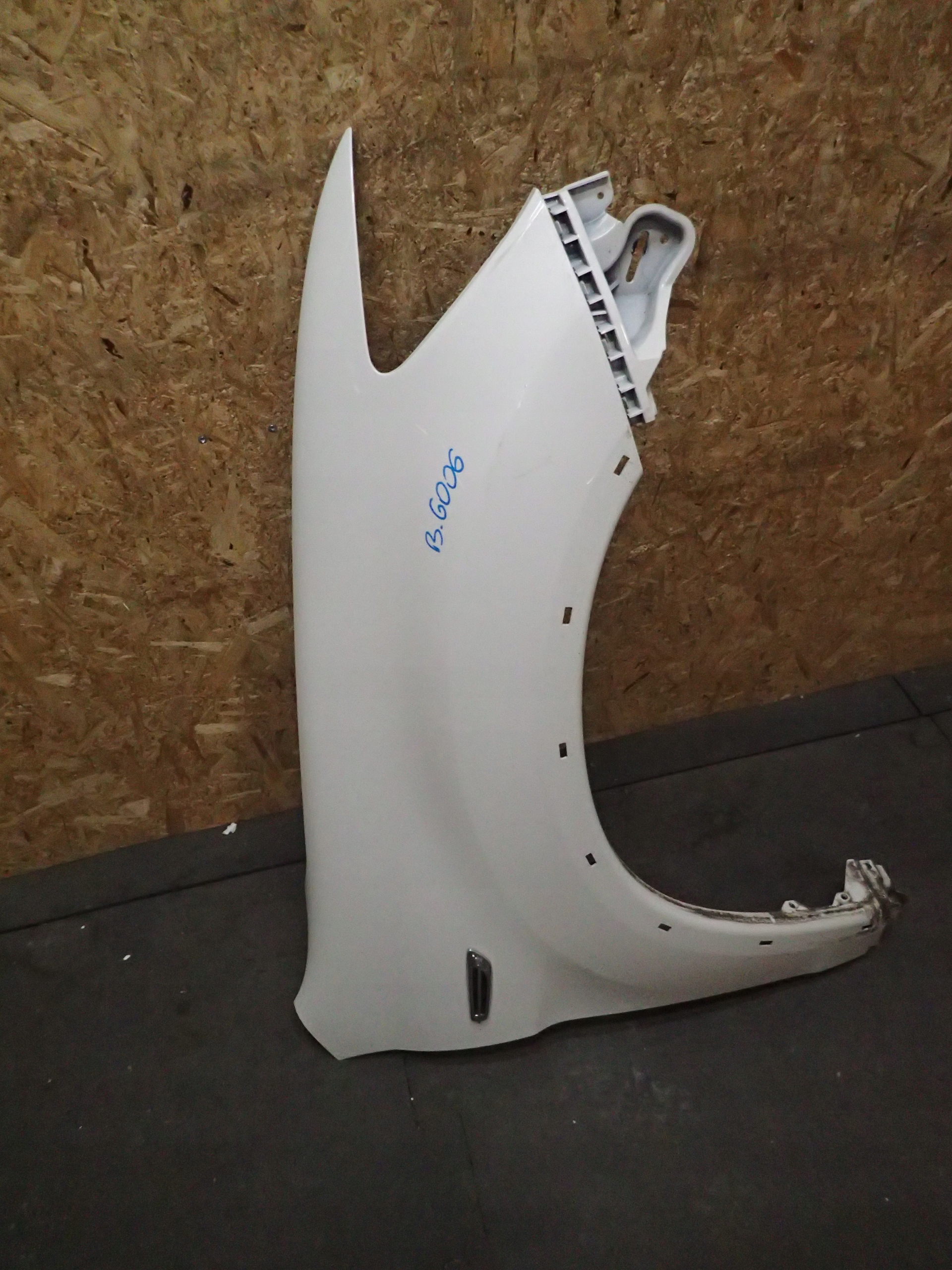 FENDER FRONT RIGHT MITSUBISHI ASX LIFT