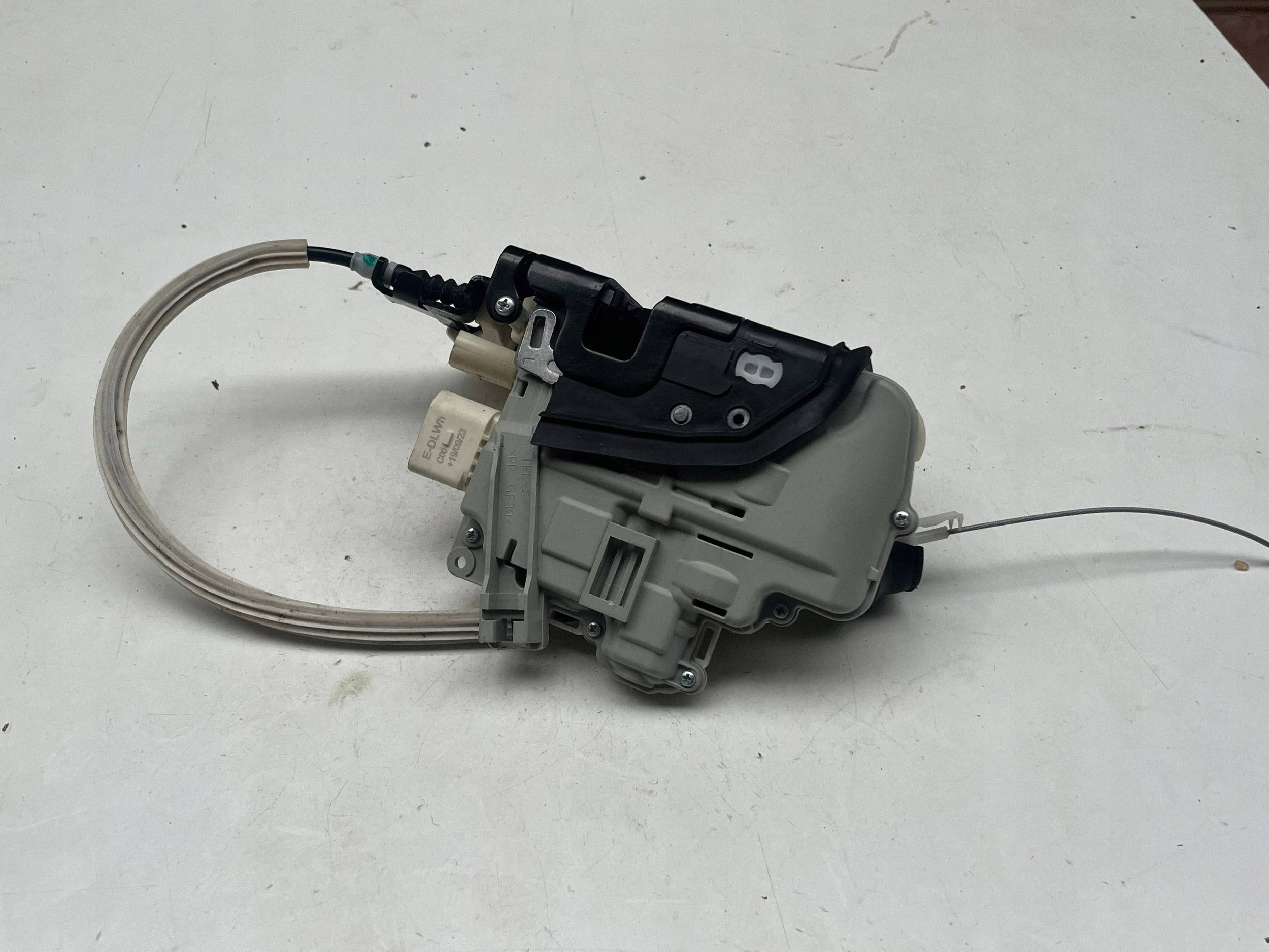 AUDI Q7 4M lock door left front DOCIAG 4M1837015F @M