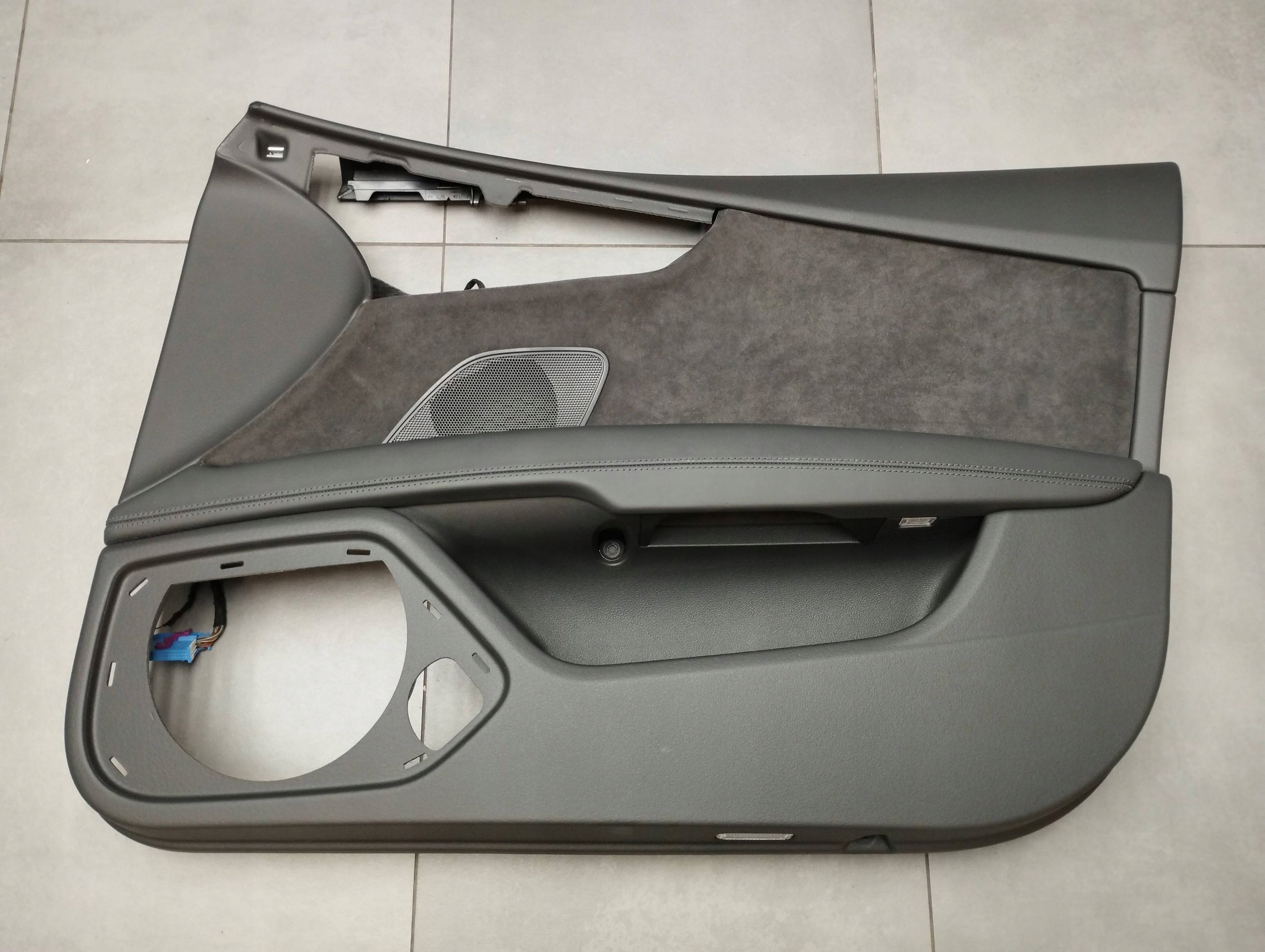 Audi A7 4G 2016 side upholstery door right front 4G8867022