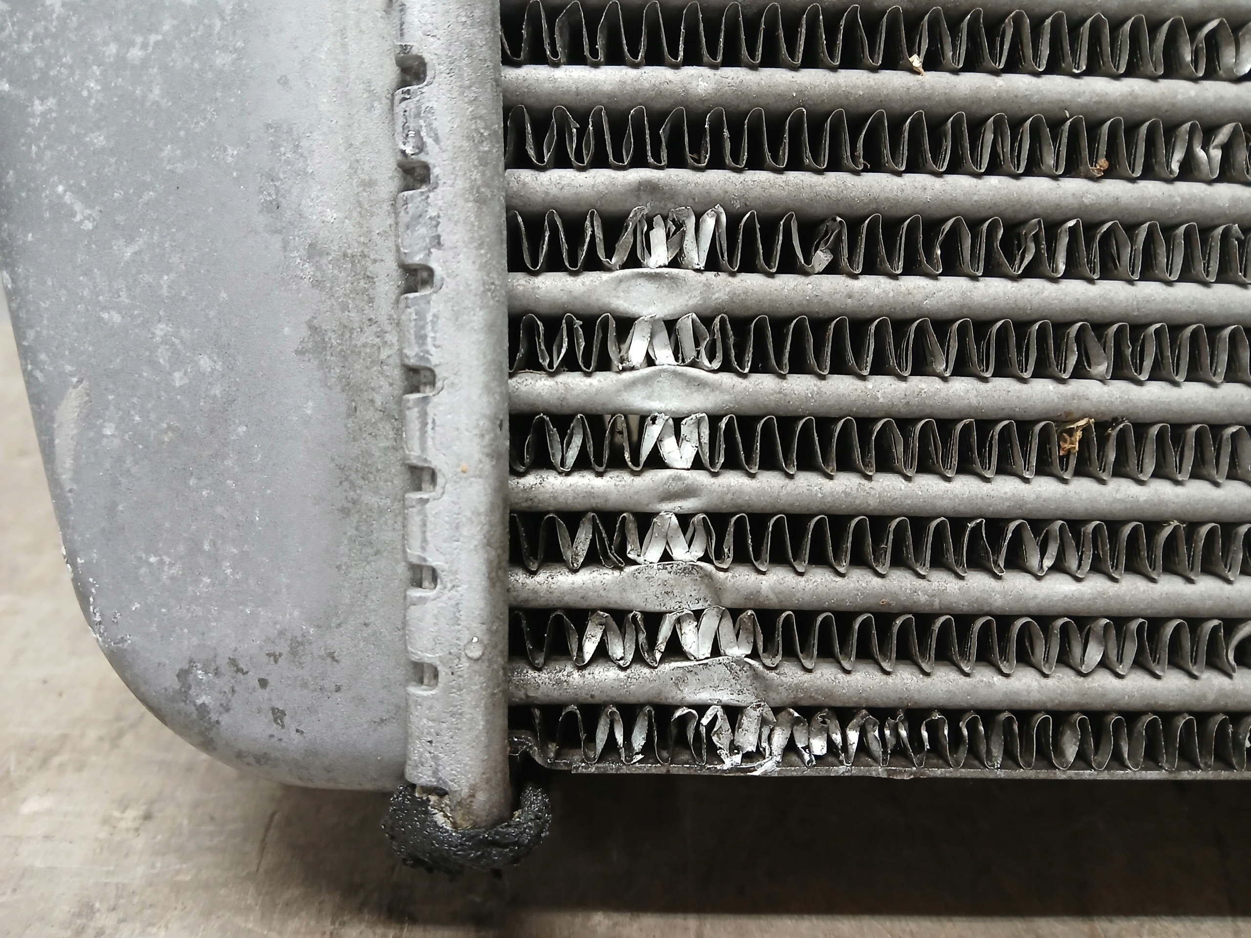 INTERCOOLER Kühler luft NISSAN GTR GT-R rechts oder links D2124A-05