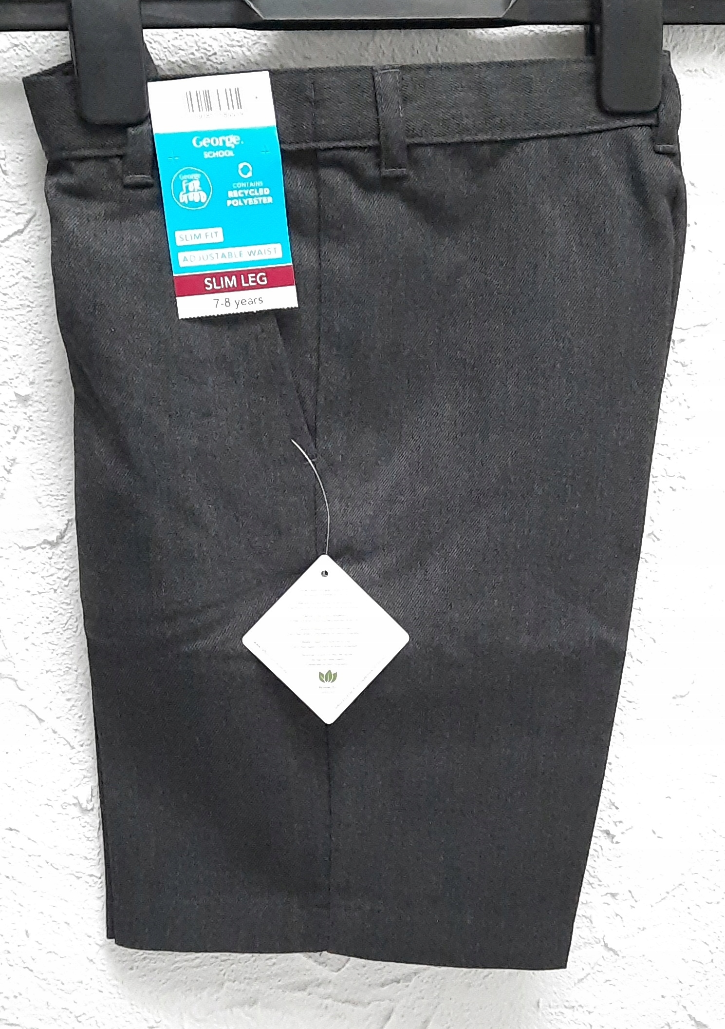 

George krótkie spodenki Slim Fit na kant 122-128
