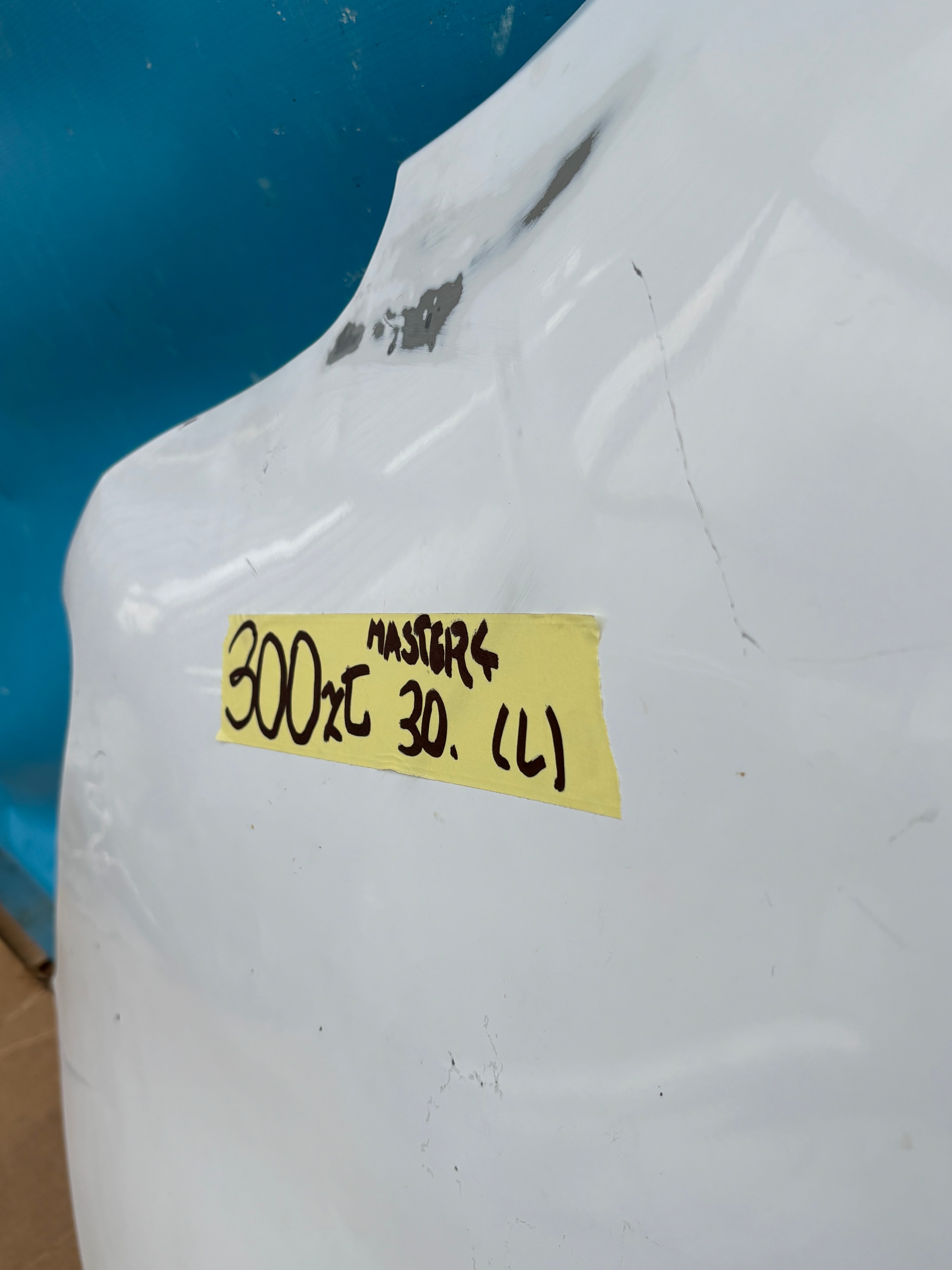 RENAULT MASTER 4 19- fender front left BIALY