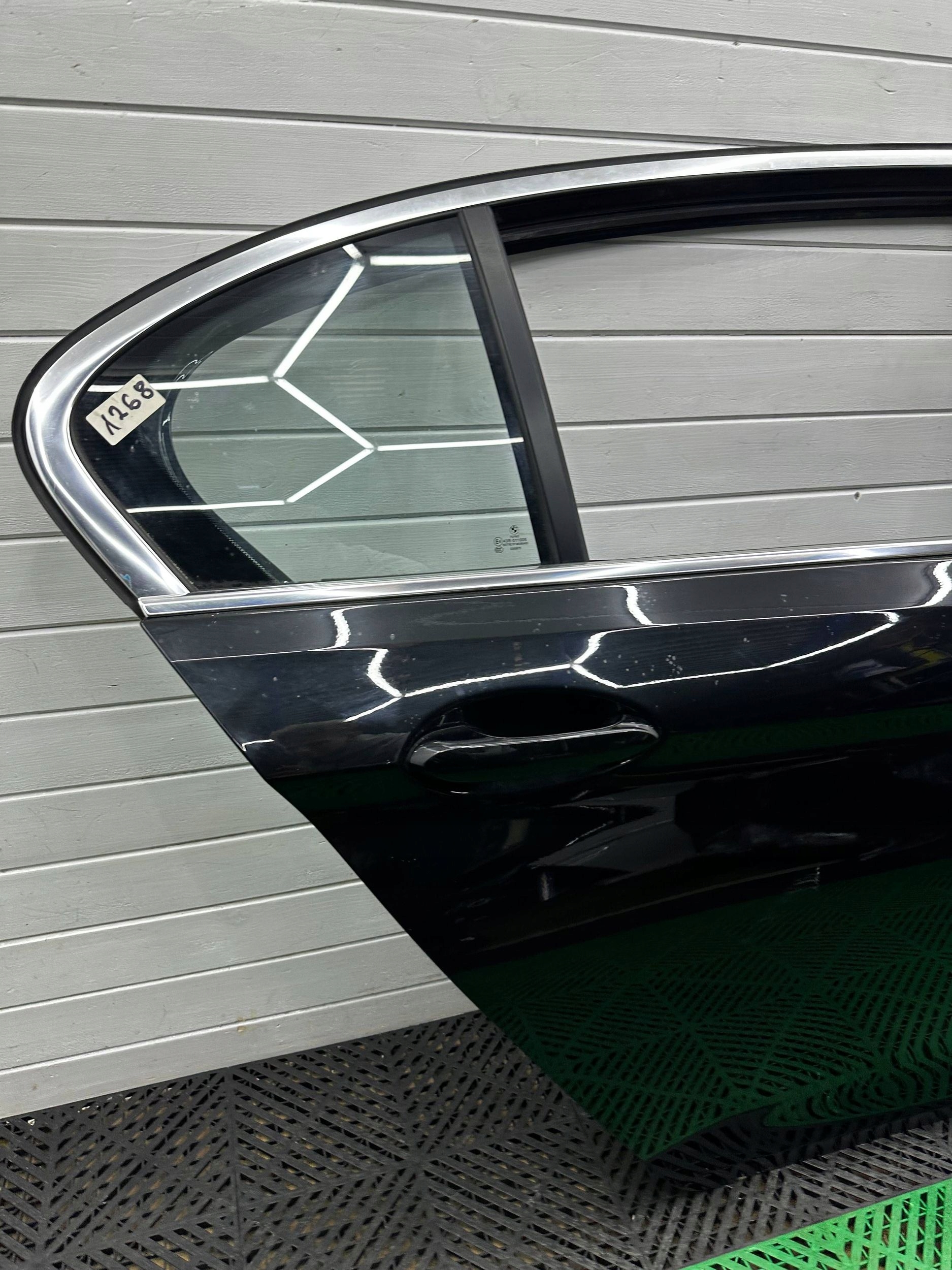 door rear. rear part side right BMW 5 G38