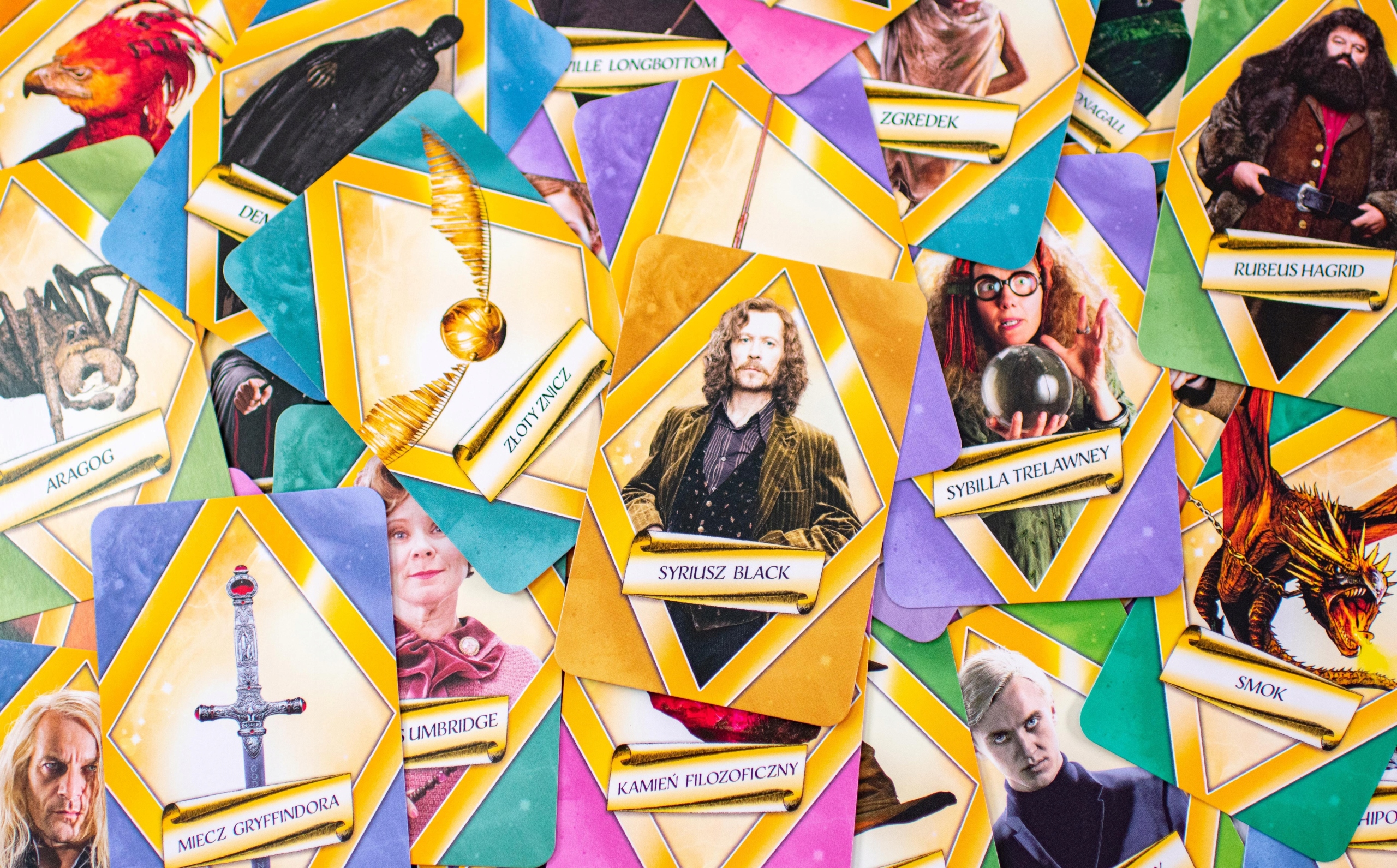 ANONIMO HARRY POTTER GRA ZGADNIJ KIM JESTEŚ TREFL EAN (GTIN) 5900511023800