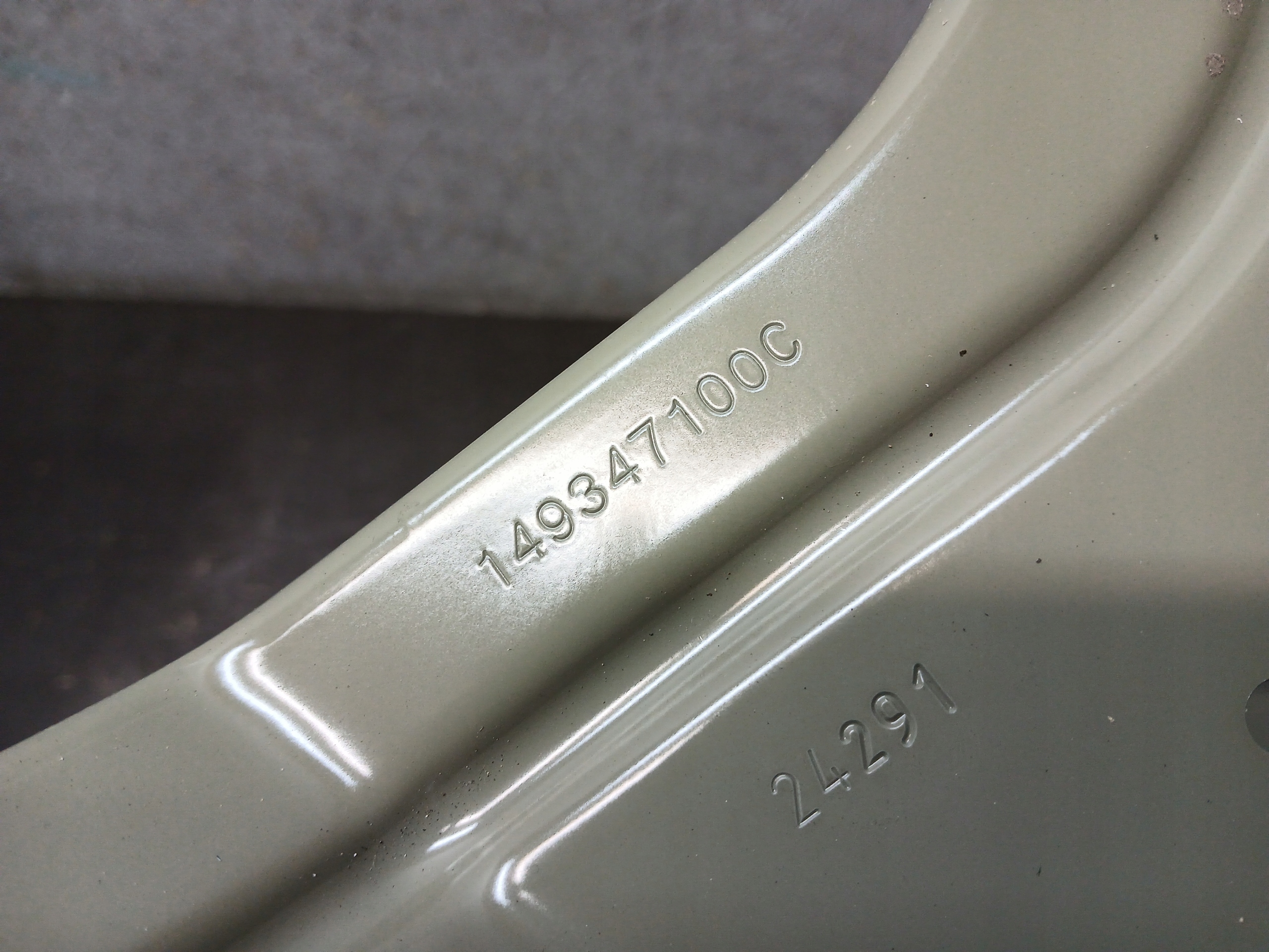 fender front left TESLA Y new original