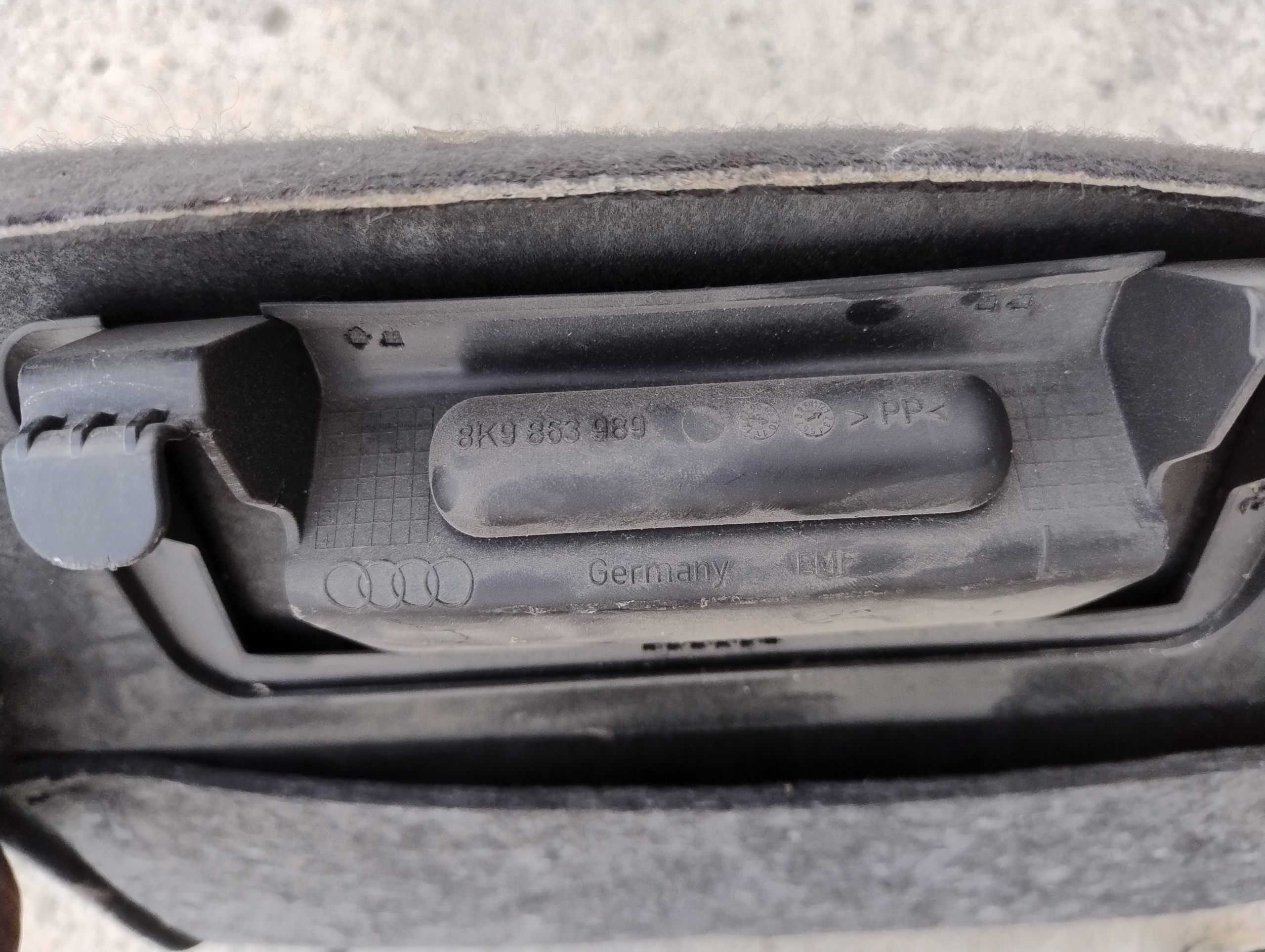 boot upholstery AUDI A4 B8 8K9863989