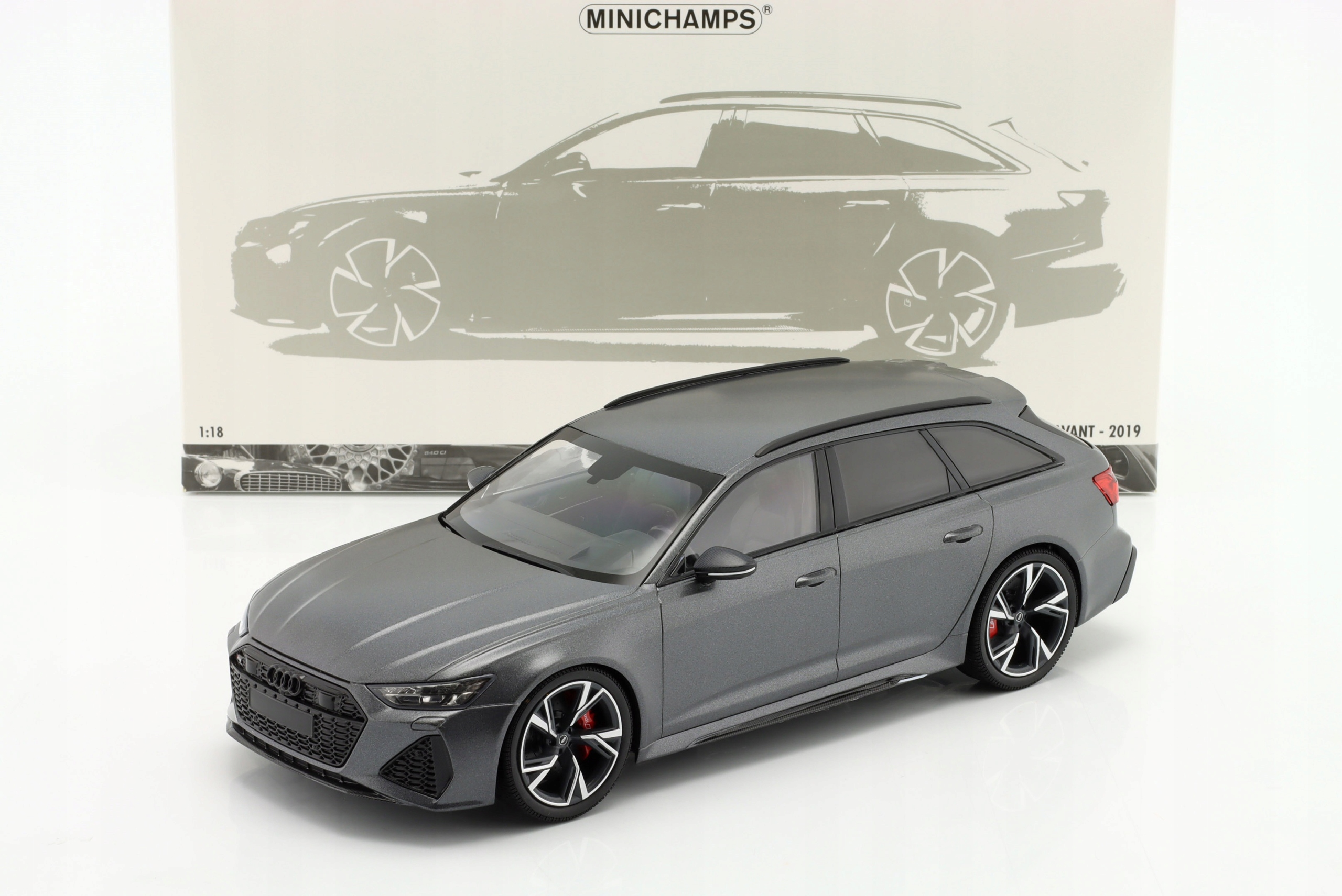 Minichamps Audi RS6 Avant 2019 Matt Grey 1:18