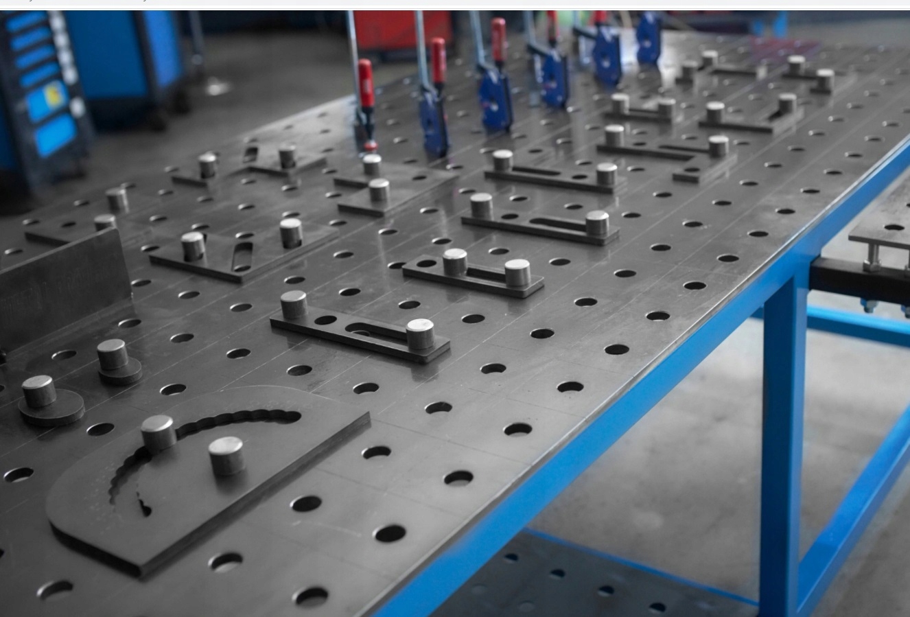 СВАРОЧНЫЙ СТОЛ 1200 X 2400 СИСТЕМА 28 + ИНСТРУМЕНТЫ