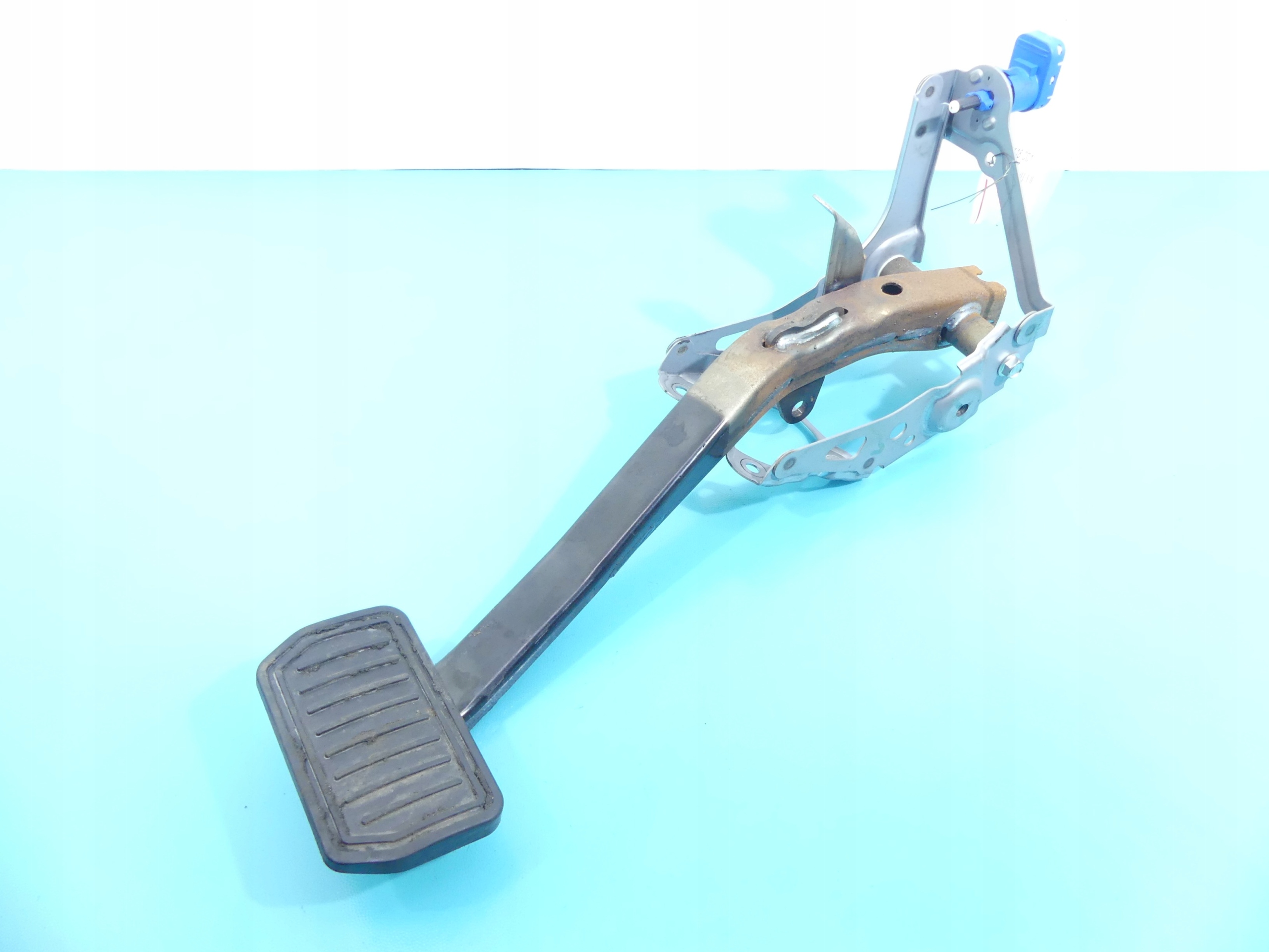 6006455-00-A - ПЕДАЛЬ ТОРМОЗА TESLA MODEL S 12-16 ЕВРОПА