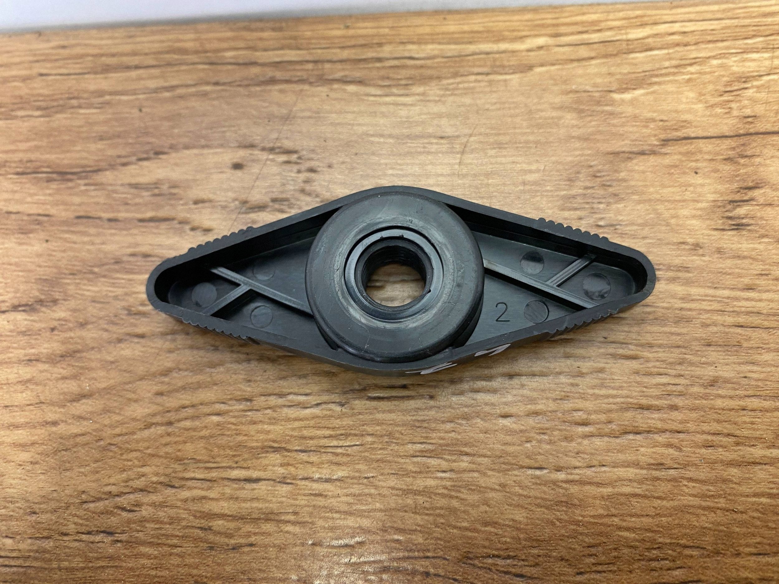 Vis Roues de la roue de secours Ford Edge II 2019+