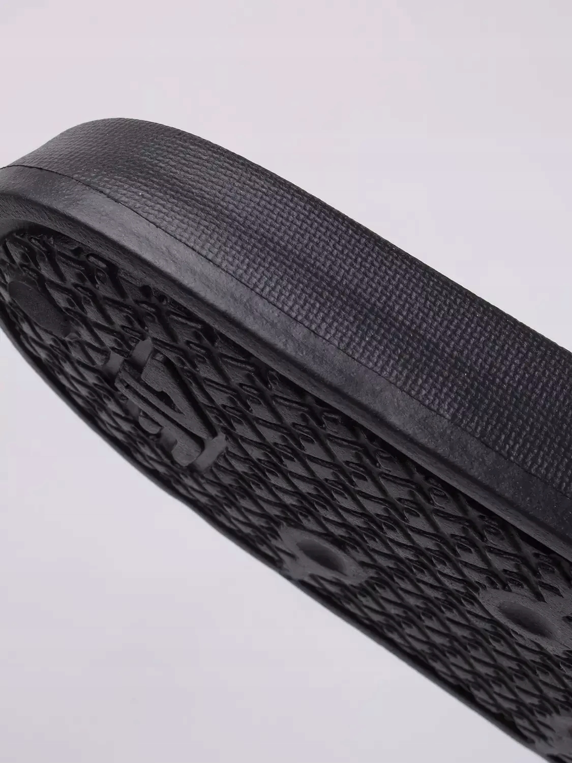 KLAPKI BASENOWE DAMSKIE 4F SPORTOWE WYGODNE I LEKKIE BUTY NA LATO SS23F068 Kod producenta 4FSS23FFLIF068