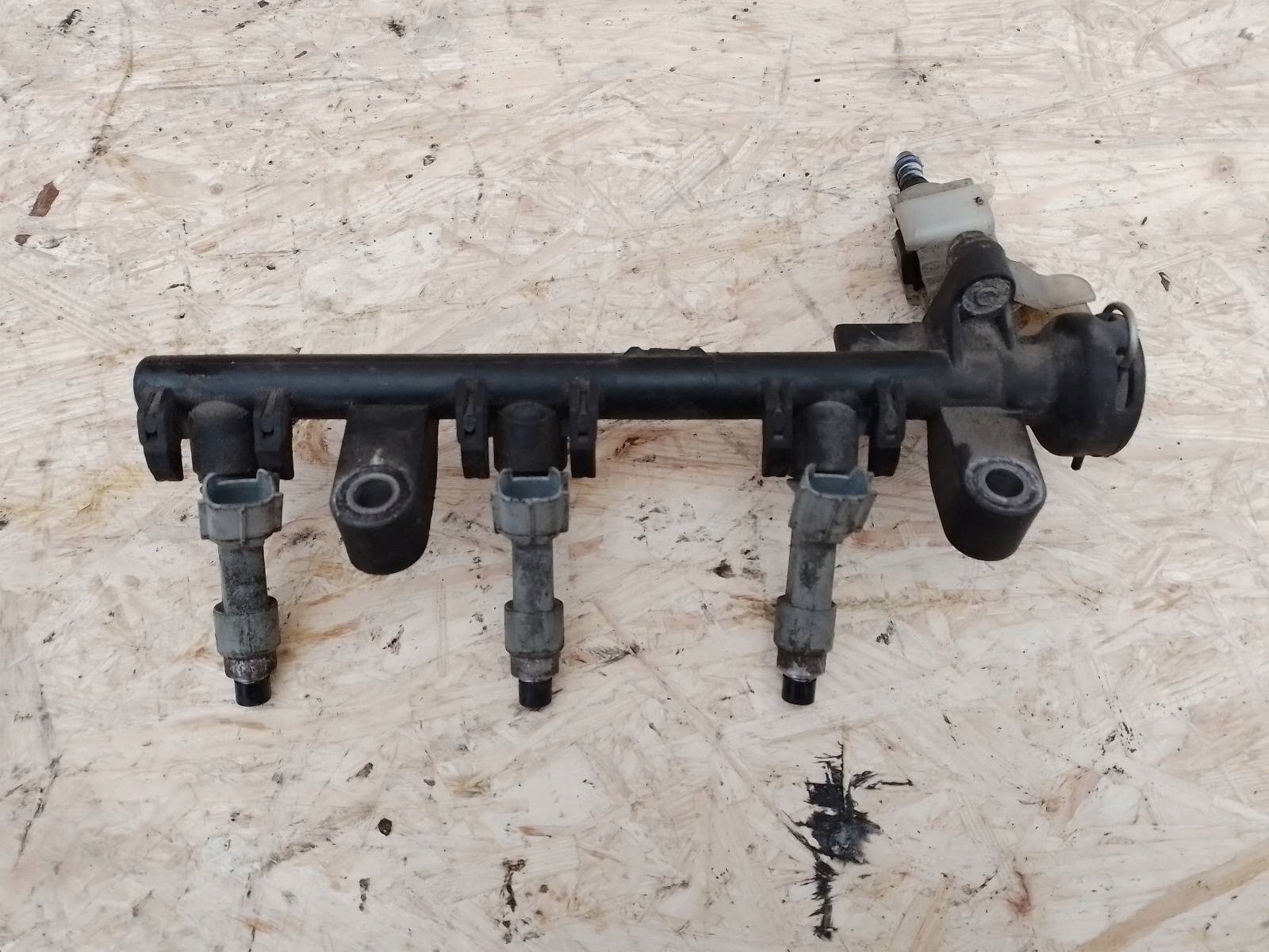 Listwa wtryskowa Toyota Aygo I 1.0