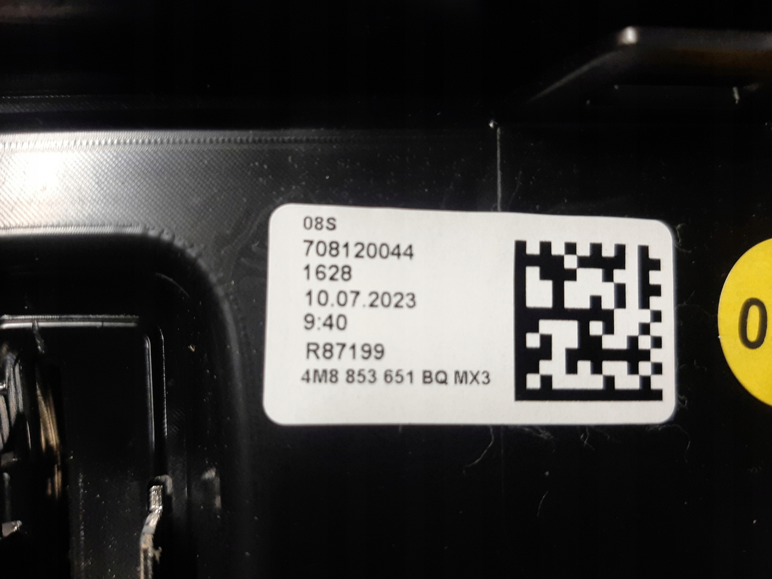 Audi Q8 2003 S-Line Nowe Atrapa Grill Front 4M8853651BP CF CH CJ Waga produktu z opakowaniem jednostkowym 3 kg