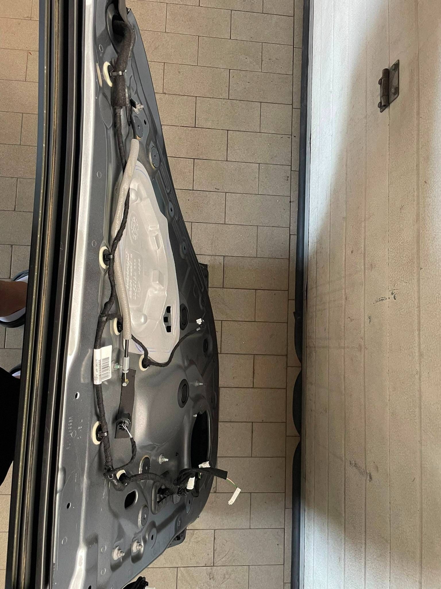 door rear. rear part side right Renault Megane V E-Tech BIYUY