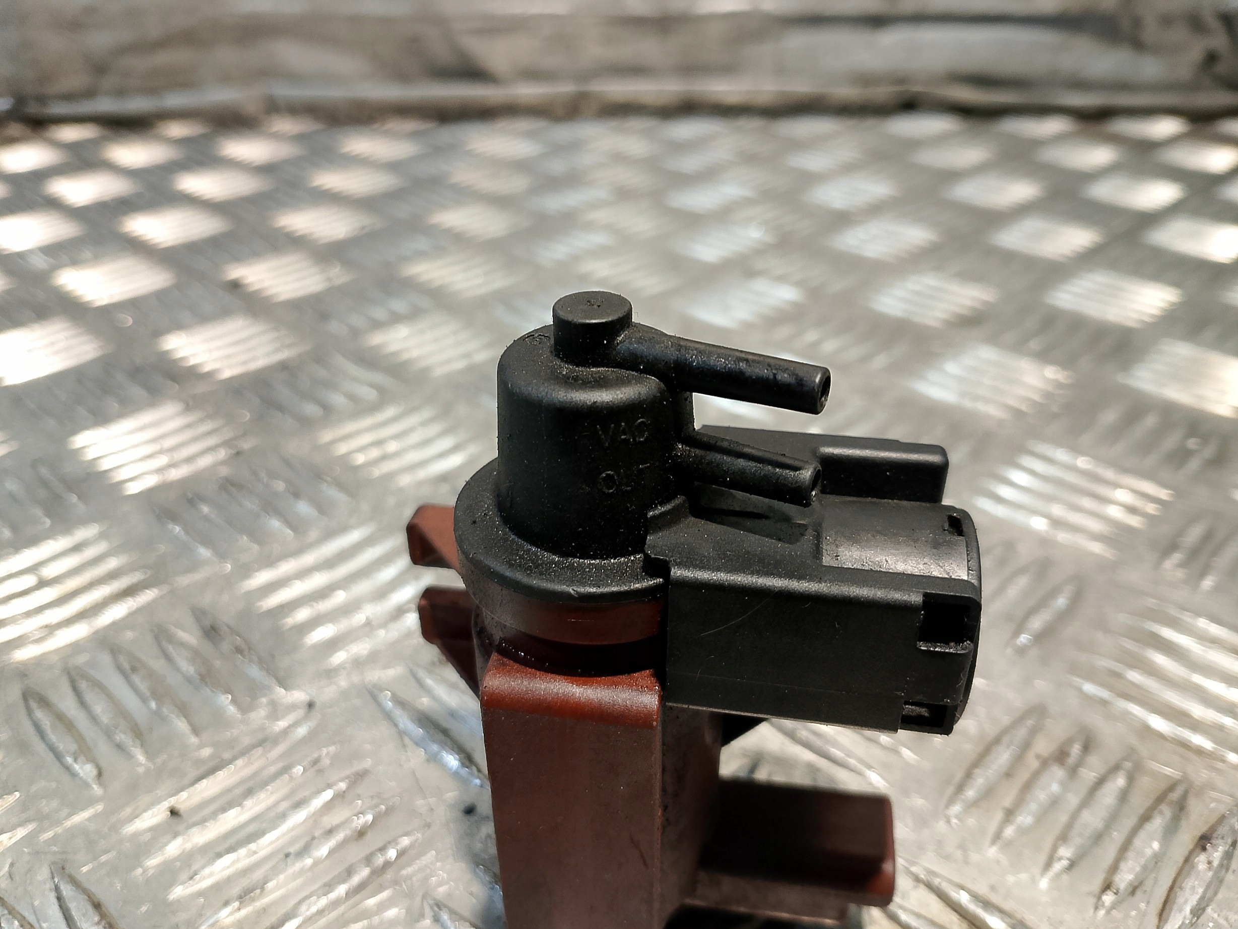 sensor ELEKTORMAGNETYCZNY FORD C-MAX und 1 2.0 TDCI 6G90-9E882-CA 7.01771.00