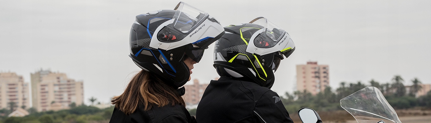 KASK SZCZĘKOWY MT ATOM BIAŁY Z BLENDĄ r. S Obwód głowy 55-56 cm