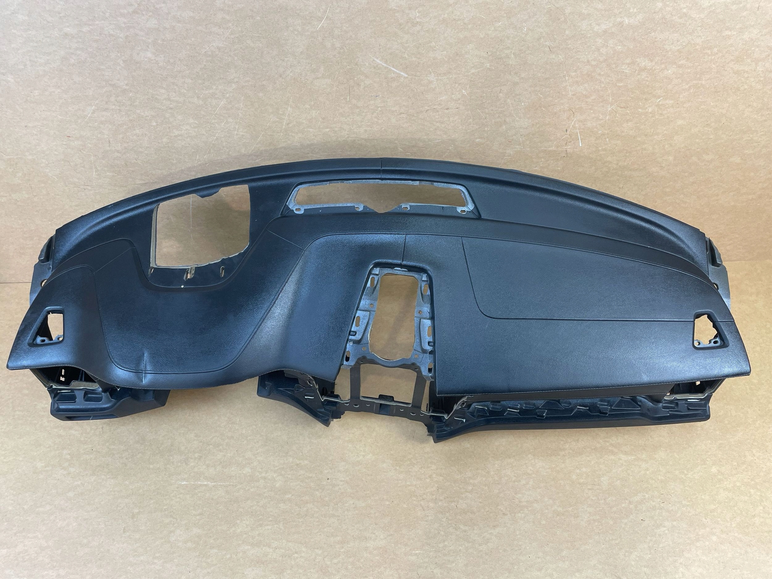 dashboard instrument panel cockpit upholstery VOLVO XC60 II 2017- HEAD UP 31417555