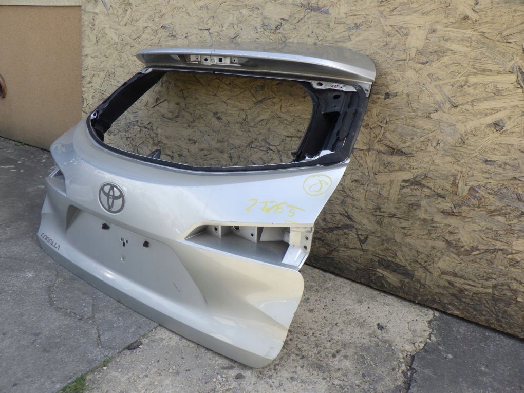 TOYOTA COROLLA E21 KOMBI 18- Heckklappe