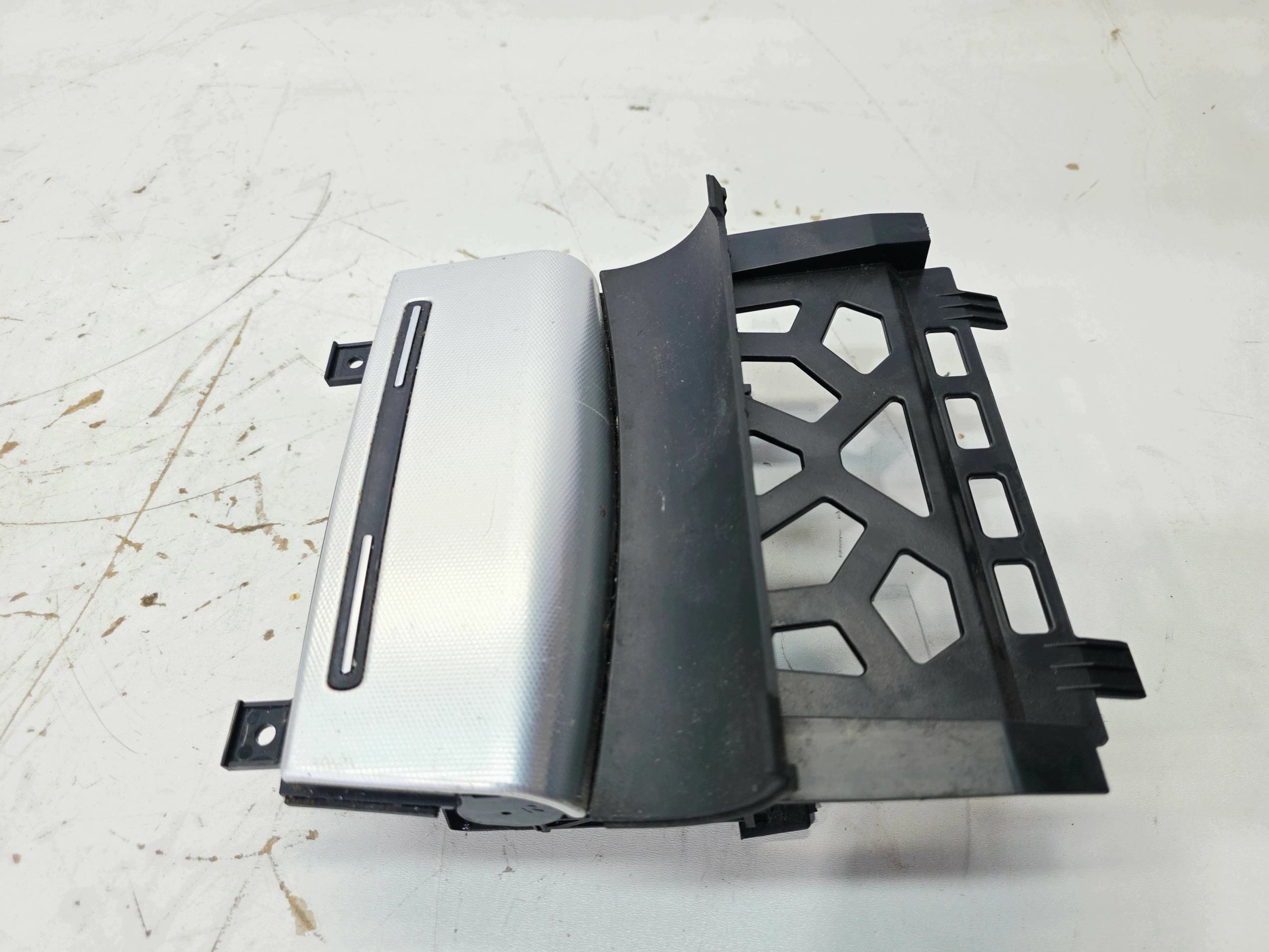 ashtray passenger compartment front AUDI A3 8P LIFT 8P0857951 8/26