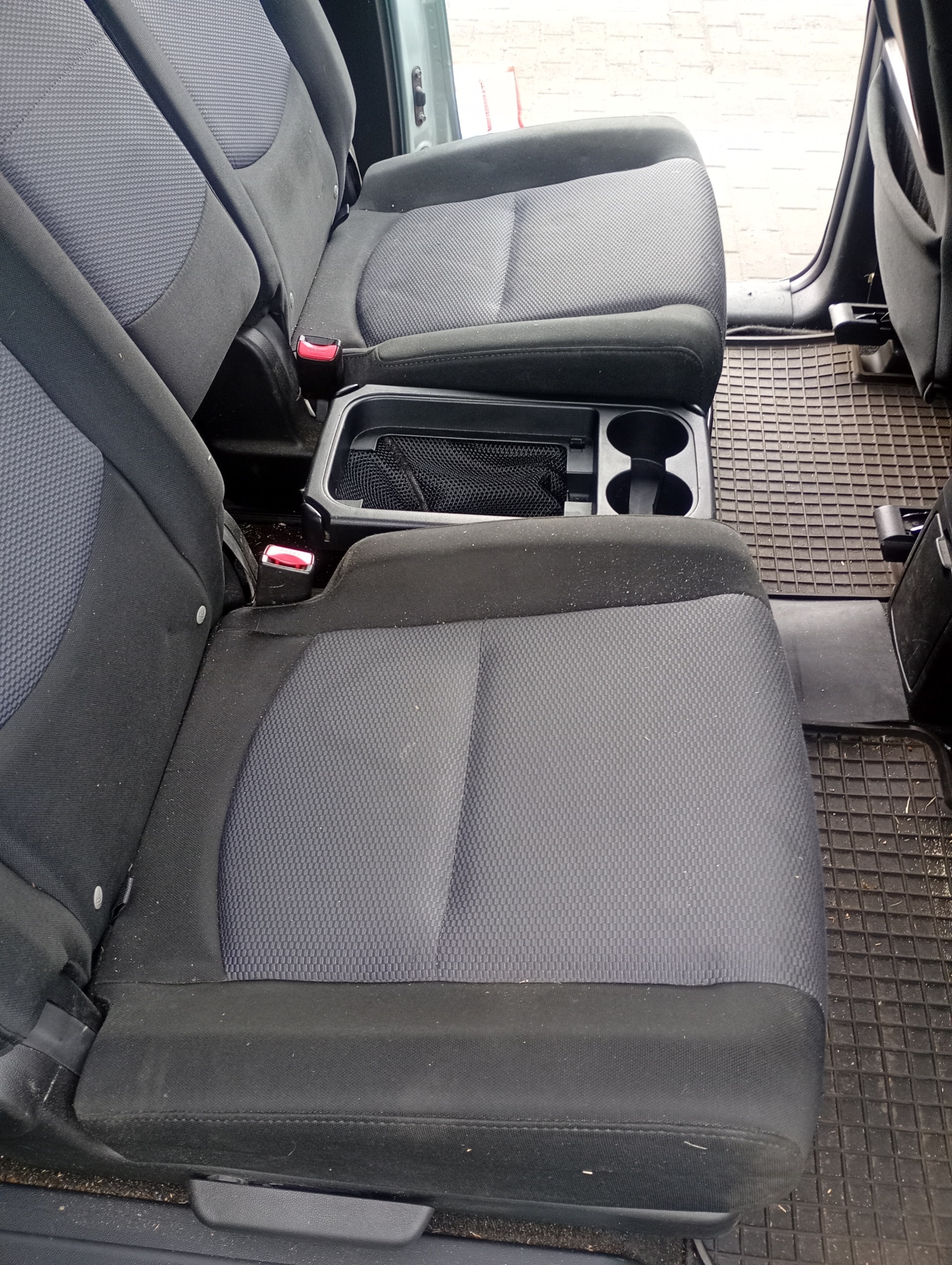 Sitz hinten heck Mazda 5 V 05-10