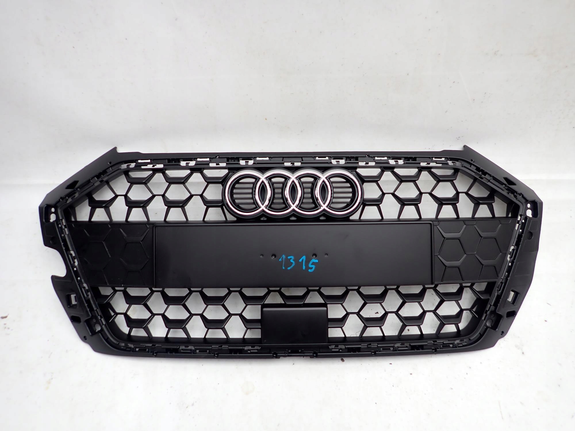 AUDI A1 II 2 S-LINE 18-> grill grille