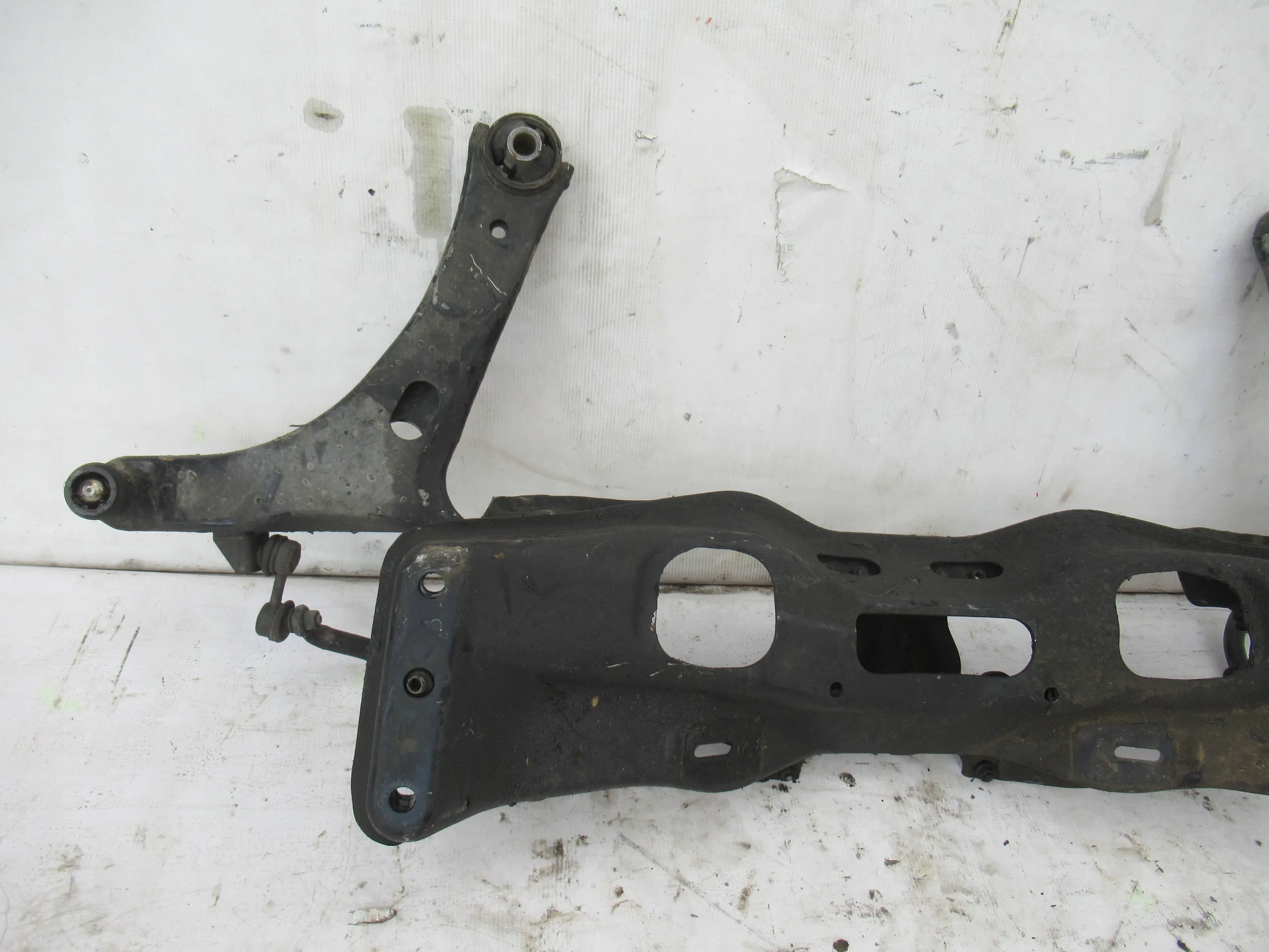 axle beam sider axle beam SUBARU IMPREZA 07