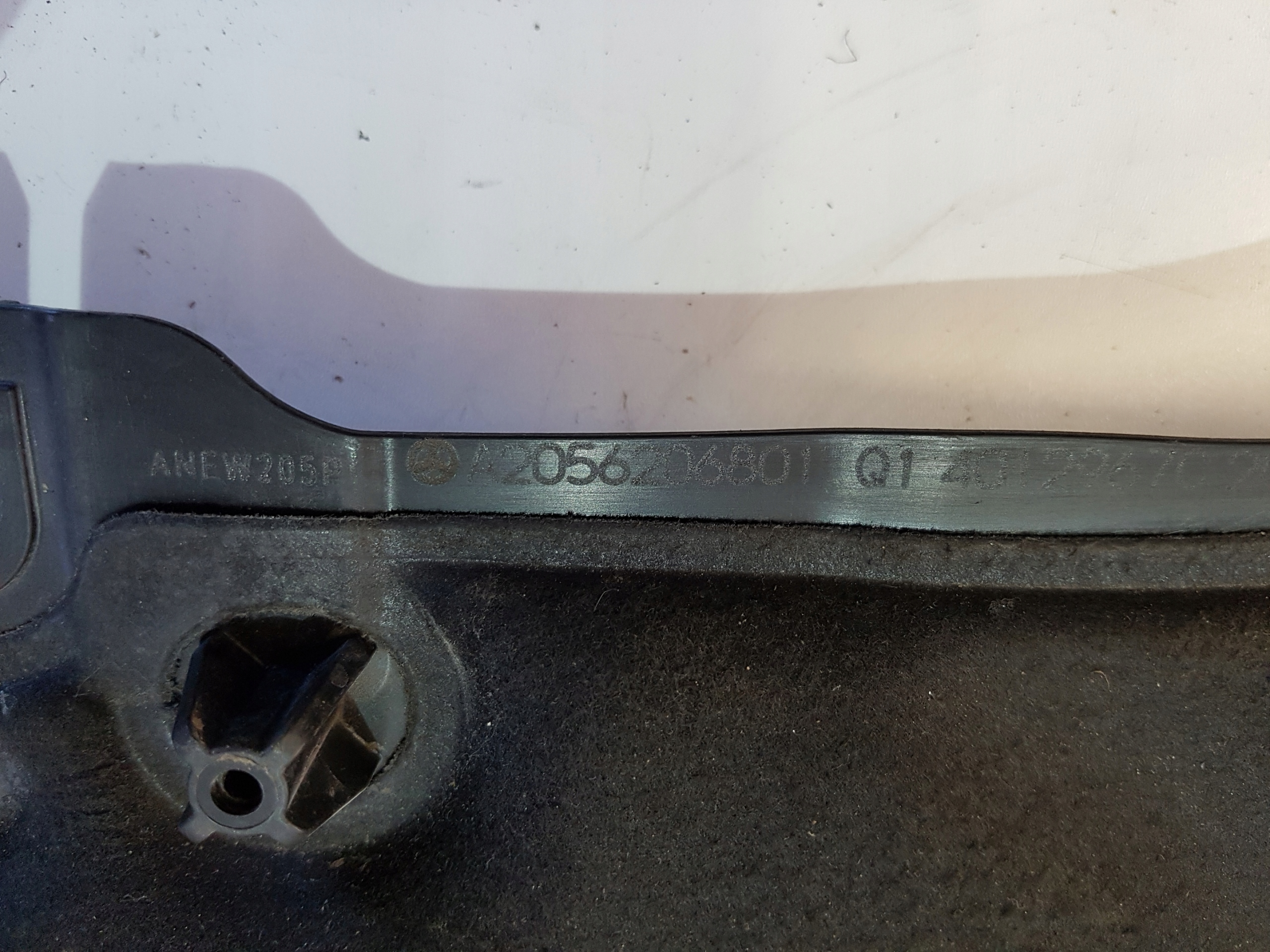 MERCEDES W205 COUPE soundproofing cover under the window