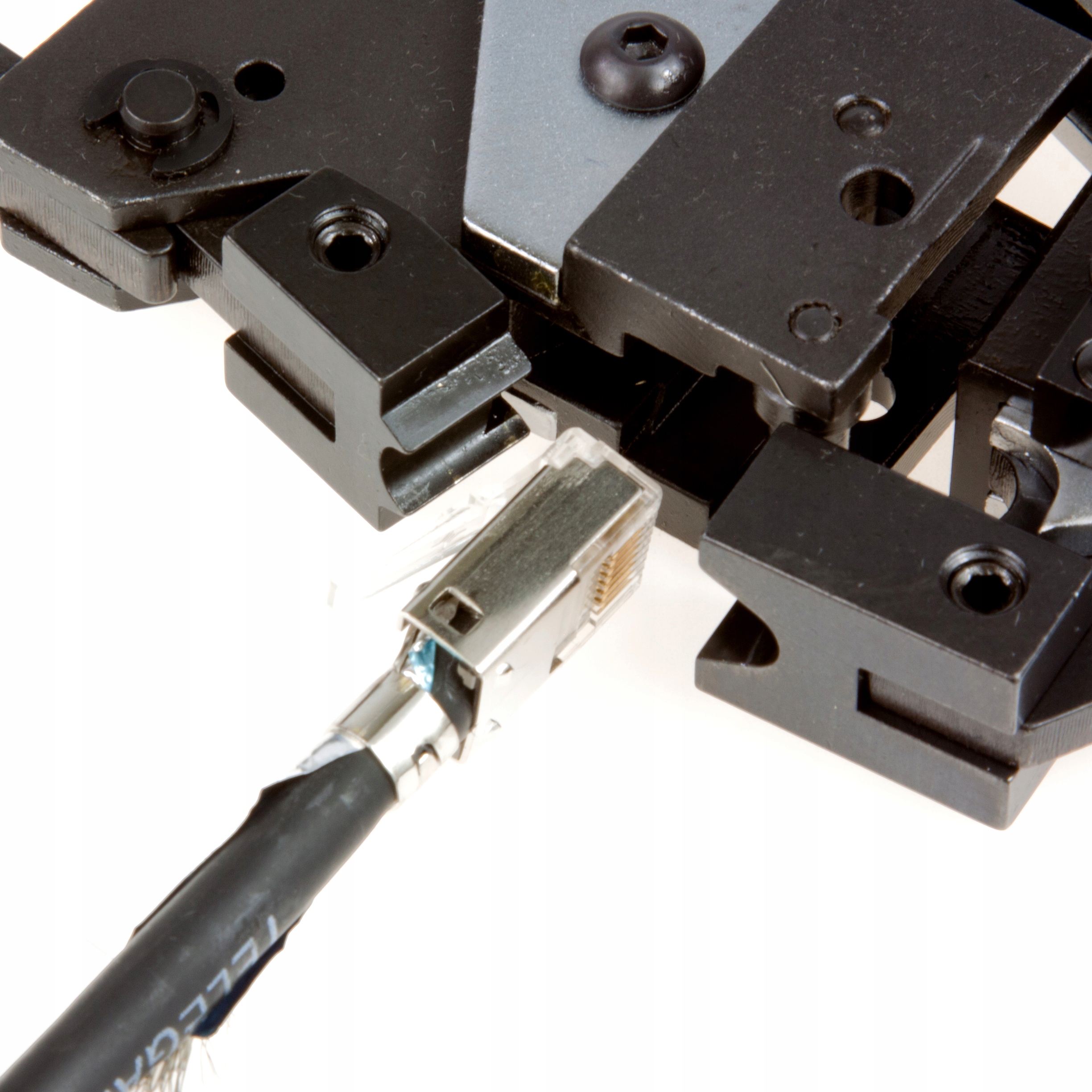 

Zarabianie wtyku RJ45 na skrętce komputerowej
