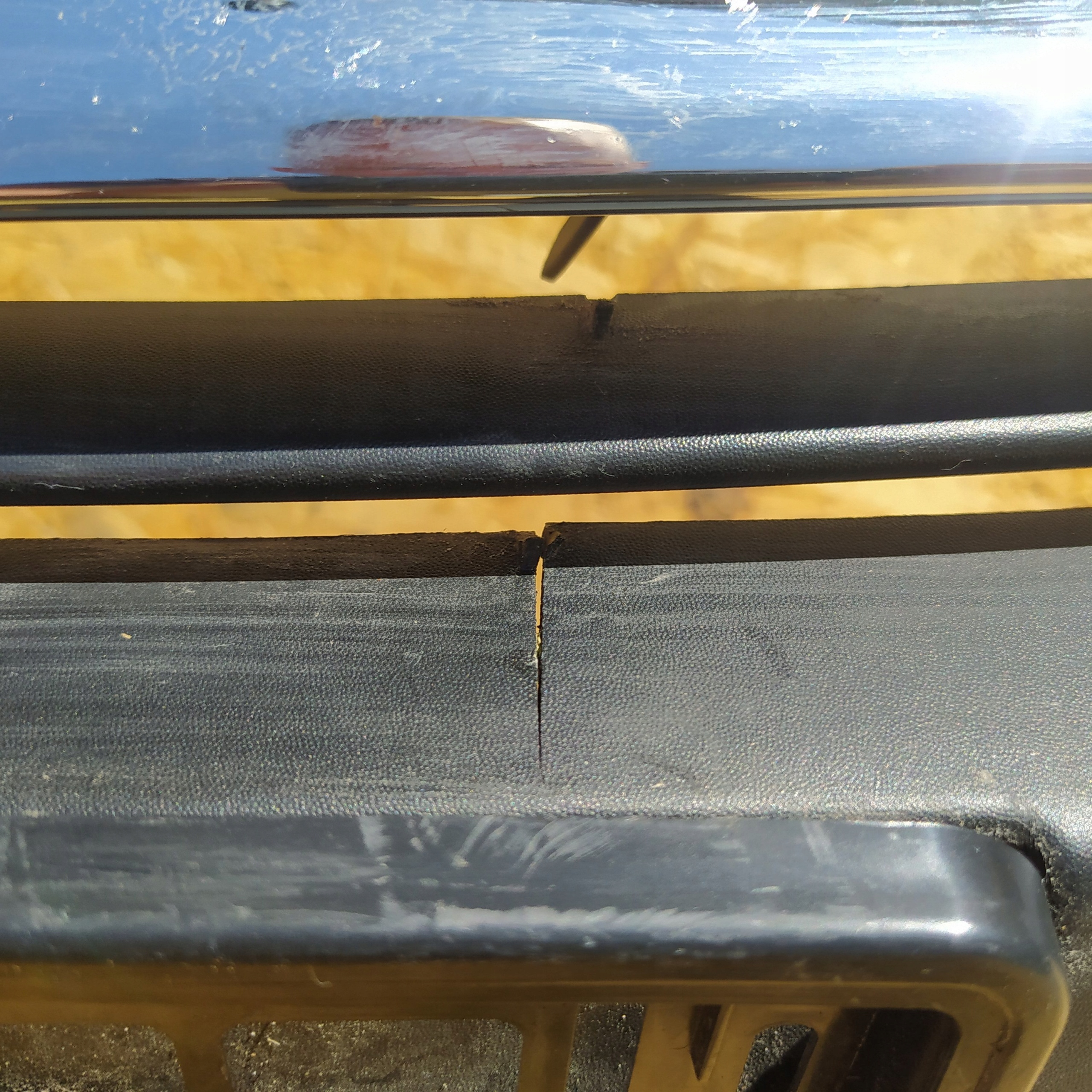 PEUGEOT 208 LIFT 15- ATRAPA GRILL PRZÓD Producent części Peugeot OE