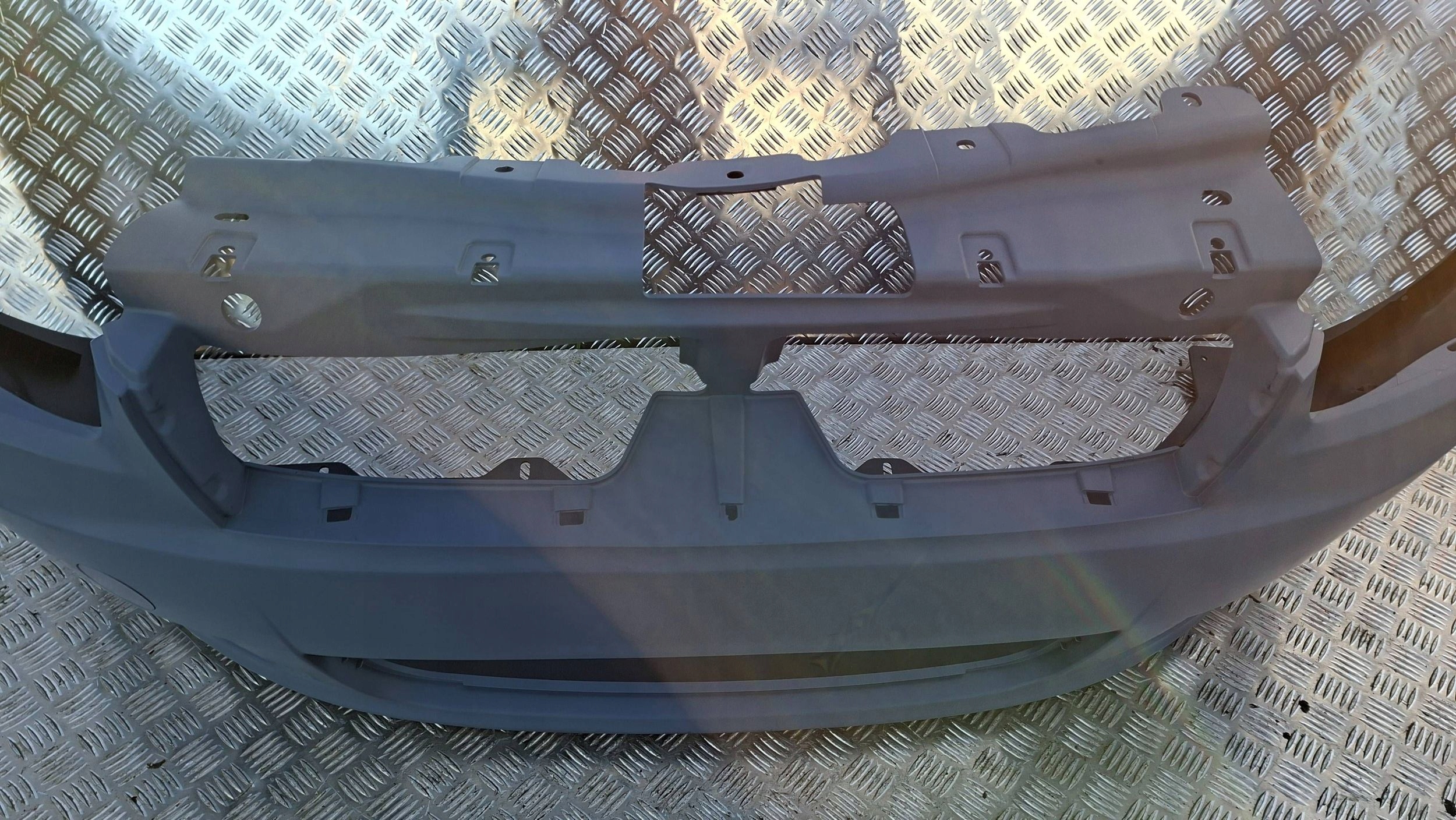 bumper front 735389538 FIAT LINEA 2007
