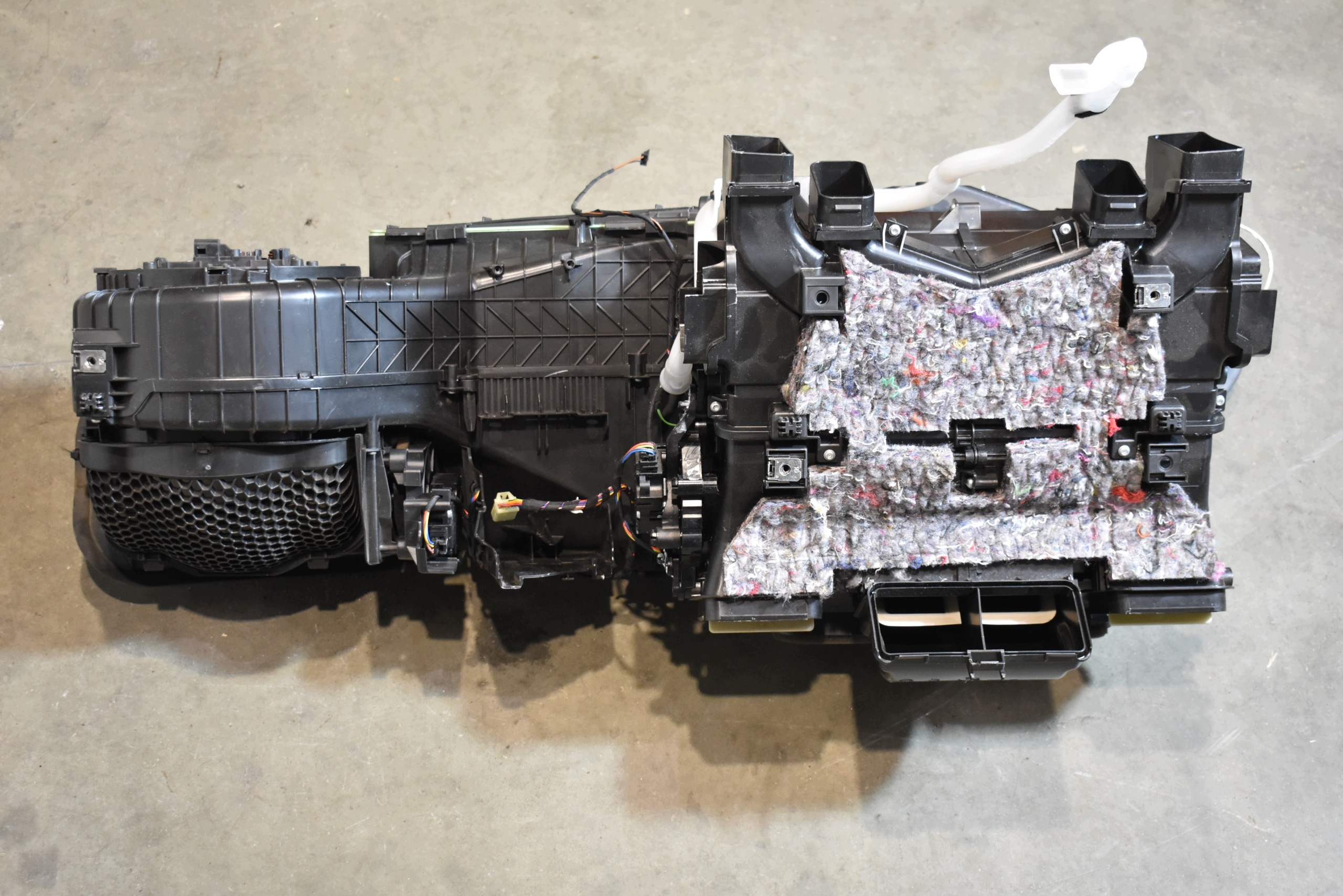 IDEALNA ohřívač MERCEDES X290 W213 1
