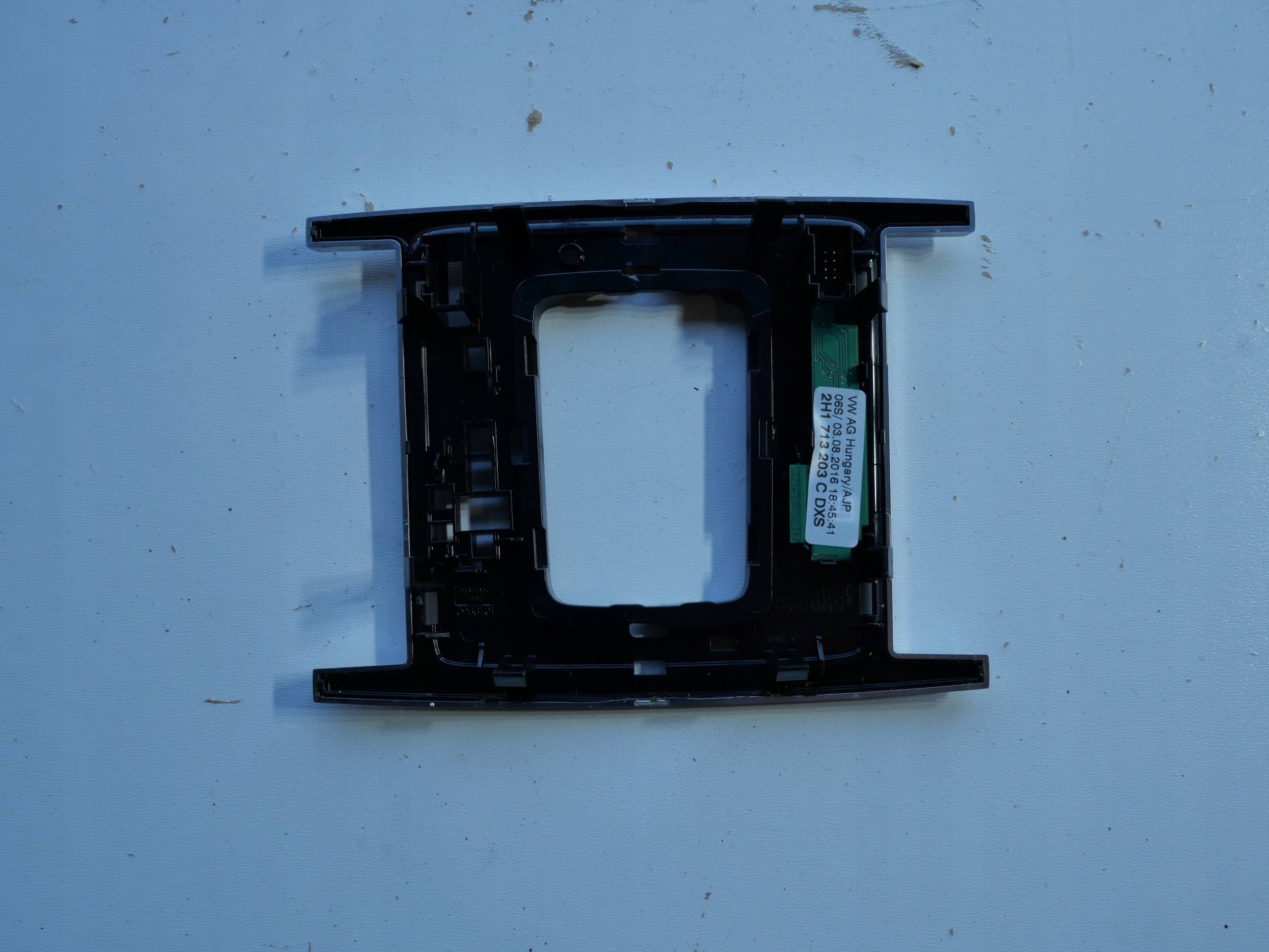 VW AMAROK blende abdeckung schalt getriebe DSG 2H1713203C