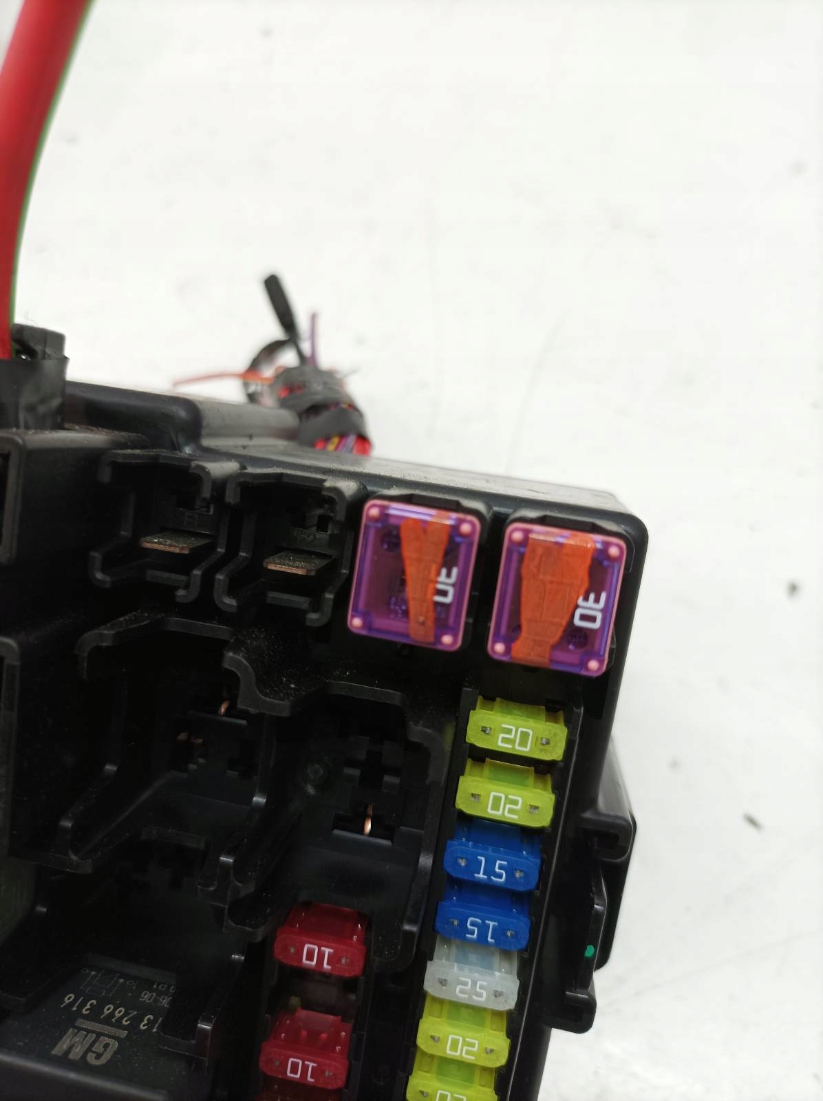 Module fusibles 2B0Z4010F 1.4 B Opel Corsa V (2014- ) E