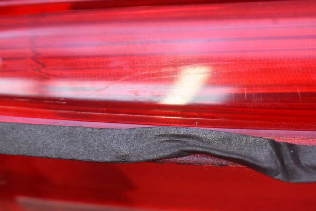 light STOPU STOP BBM551580 MAZDA 3 2 II BL sedan 09-13