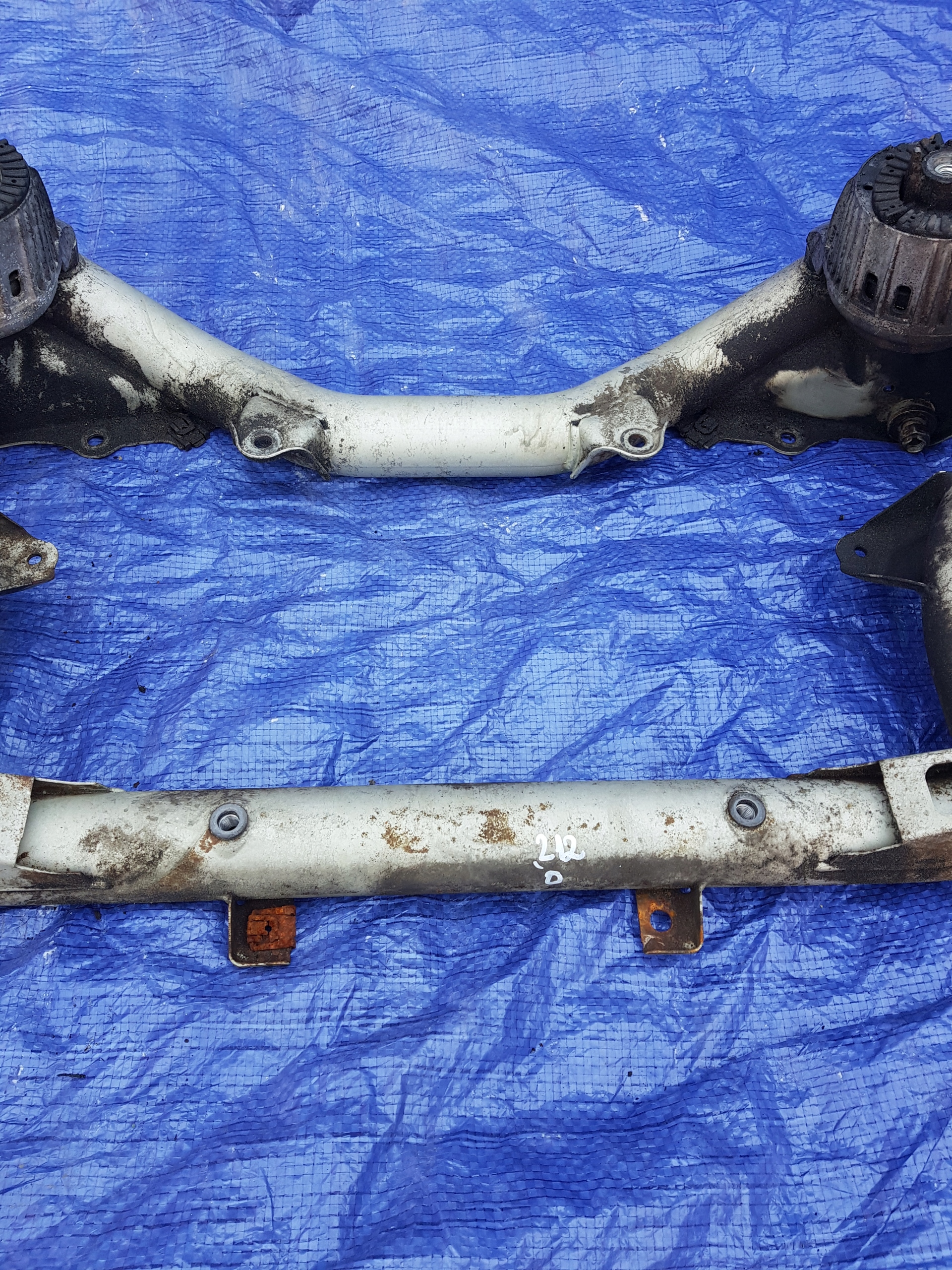axle beam front of the engine MERCEDES W212 LIFT sider subframe axle beam front