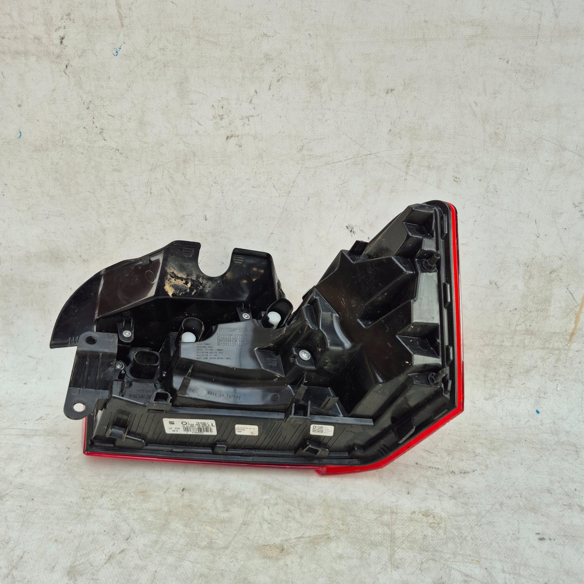 CUPRA BORN 21- light left rear part rear