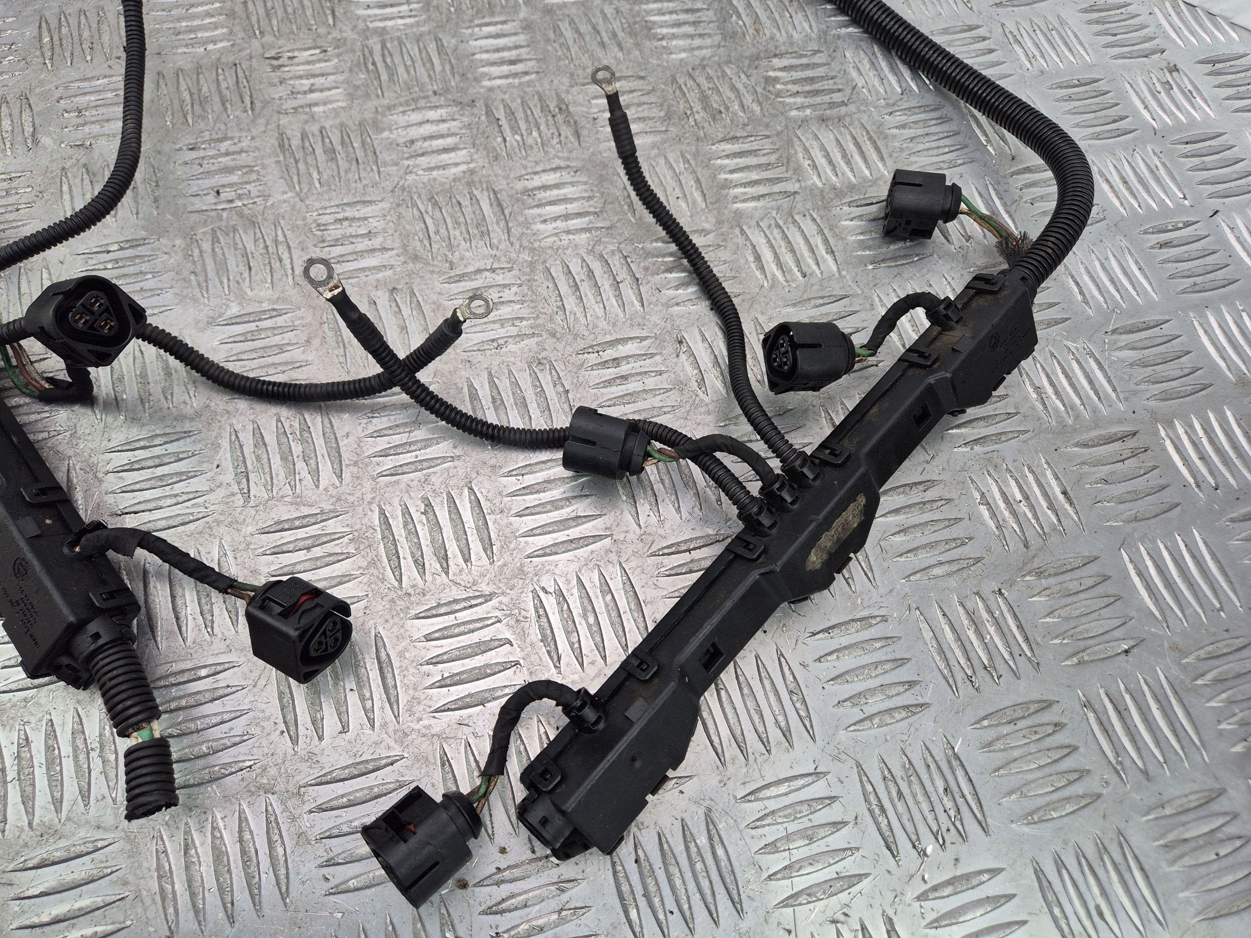 bundle of the engine BMW 7 E65 E66 750i 7558199 N62B48B