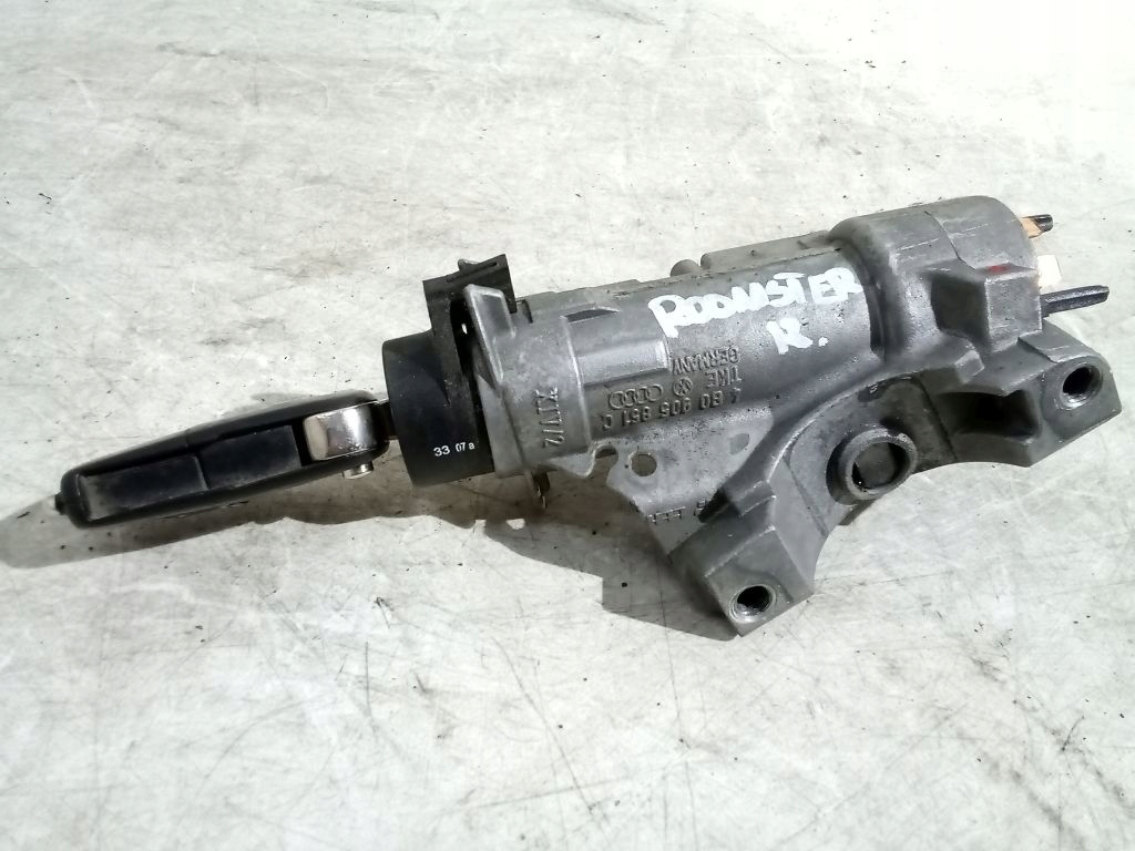 Skoda Roomster ignition + key key 4B0905851C