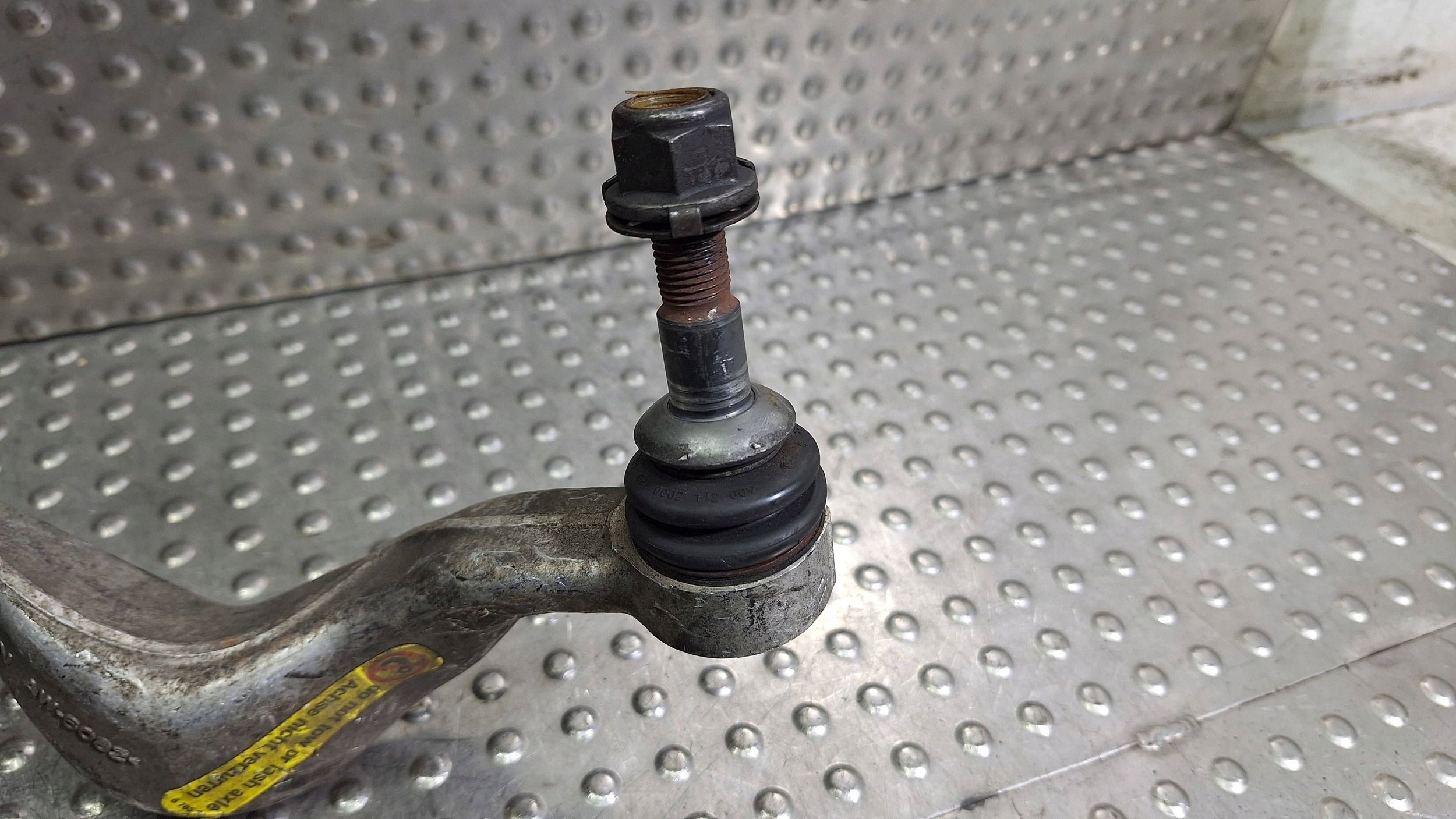 rameno pravý předek 6763704 BMW E81 E82 E87 E88 E89 E90 E91 E92 E93 X1 E84