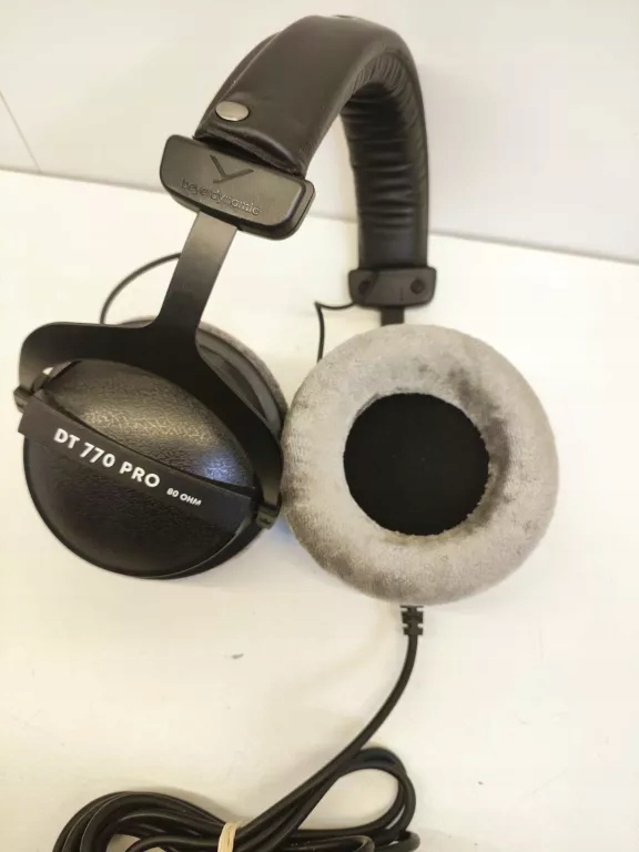 Studiová sluchátka přes uši Beyerdynamic DT770 Pro 80 Ohm